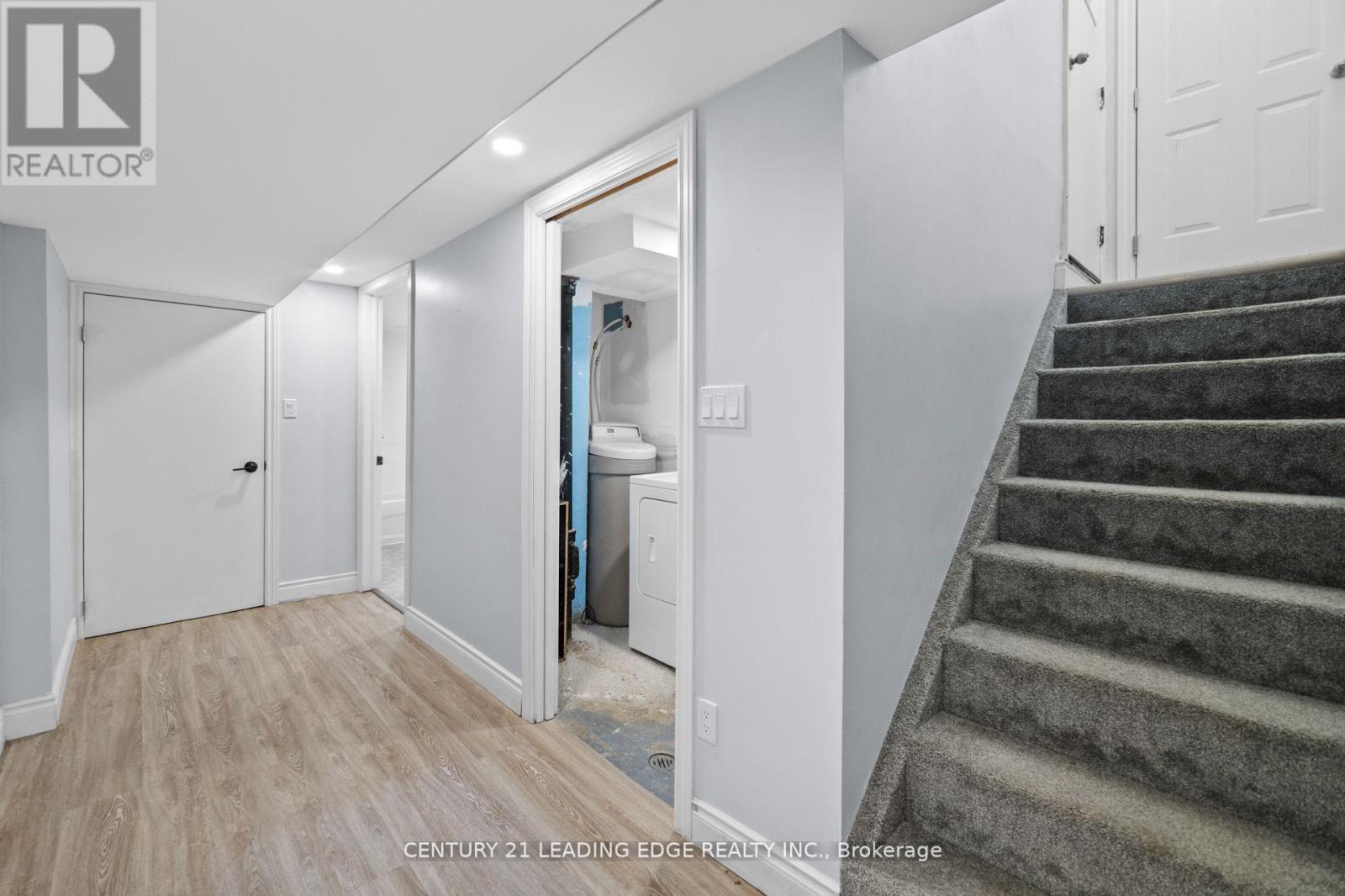 Lower - 427 Krug Street, Kitchener, Ontario  N2B 1K9 - Photo 4 - X12428804