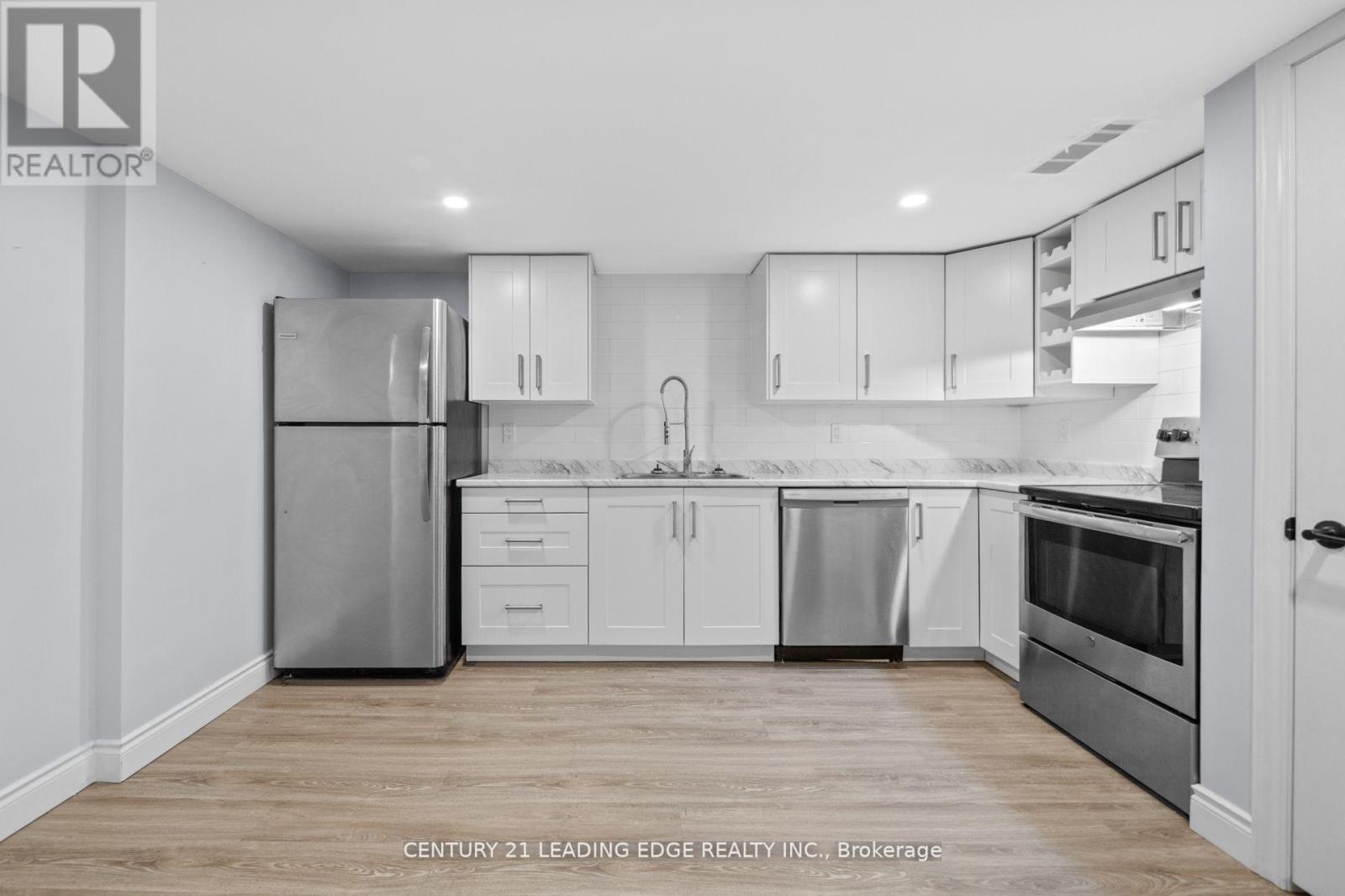 Lower - 427 Krug Street, Kitchener, Ontario  N2B 1K9 - Photo 6 - X12428804