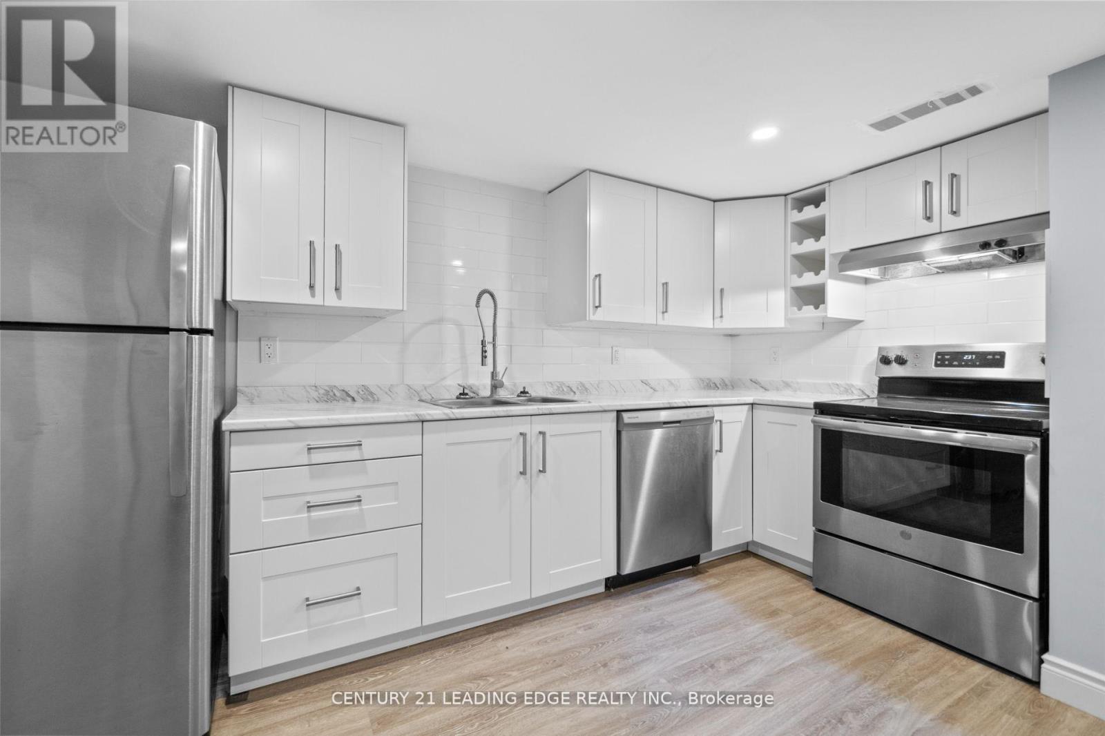 Lower - 427 Krug Street, Kitchener, Ontario  N2B 1K9 - Photo 7 - X12428804