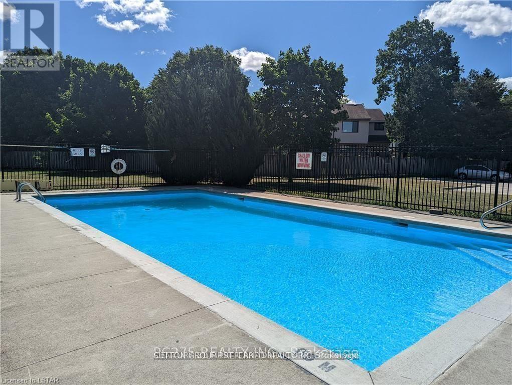 204 - 725 Deveron Crescent, London South, Ontario  N5Z 4X3 - Photo 21 - X12428572