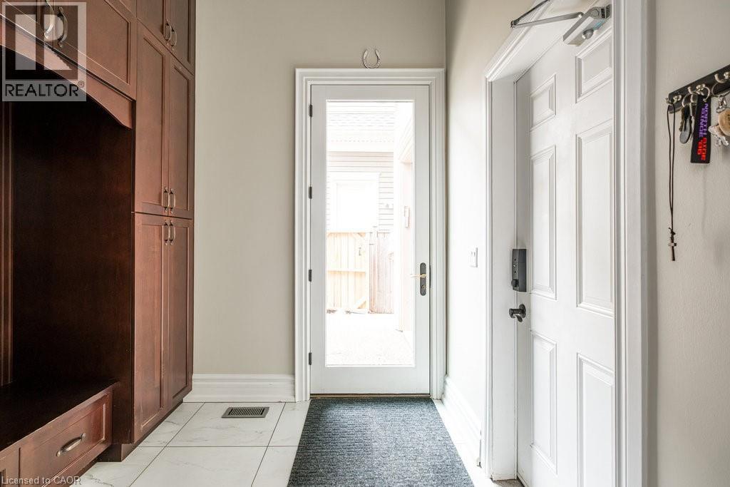 2293 Sovereign Street, Halton, Ontario  L6L 1L5 - Photo 12 - 40773774