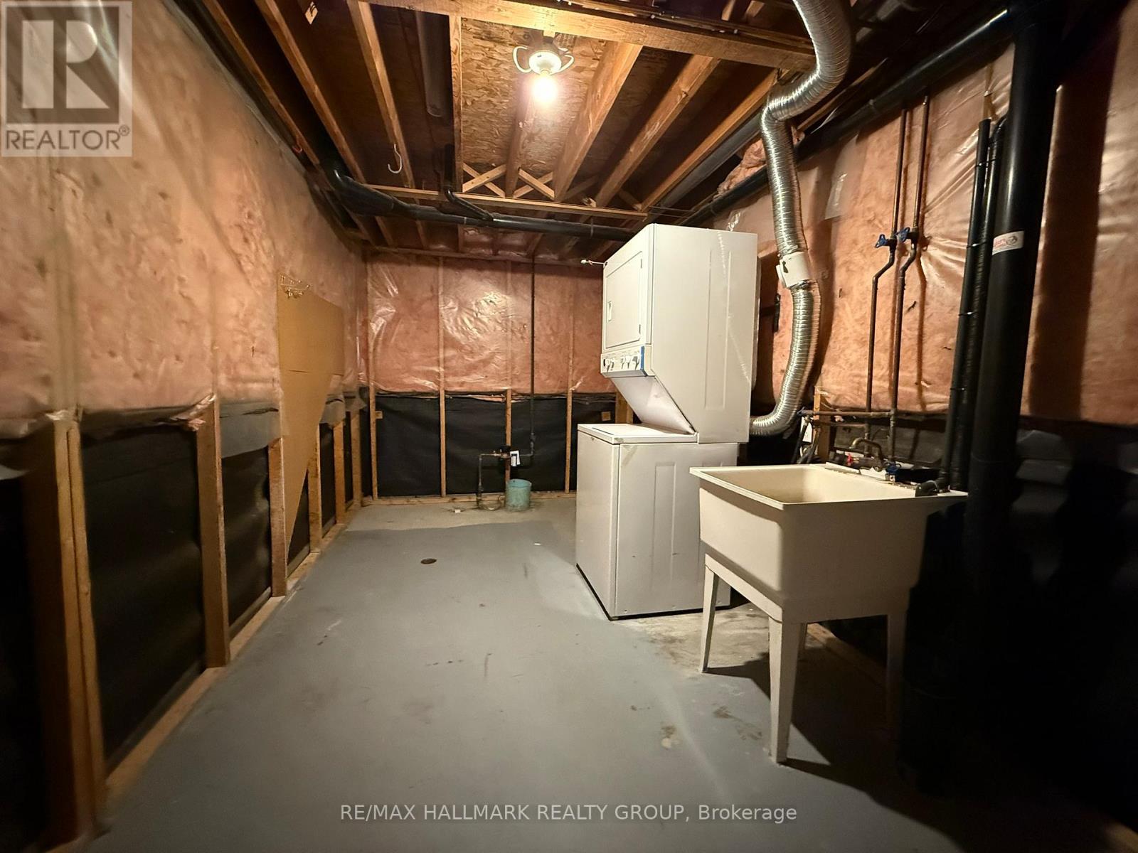 195 Blackdome Crescent, Ottawa, Ontario  K2T 1A6 - Photo 31 - X12428730