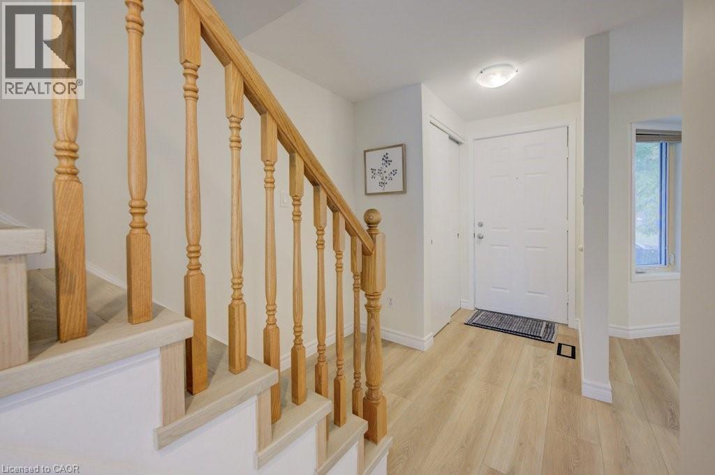 464b Exmoor Street, Waterloo, Ontario  N2K 3T7 - Photo 4 - 40771392