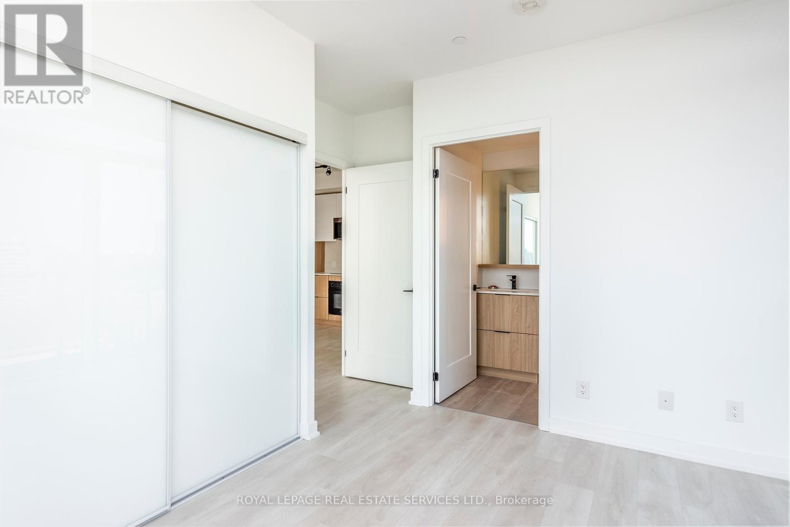 1207 - 5 Defries Street, Toronto, Ontario  M5A 0W7 - Photo 10 - C12428829
