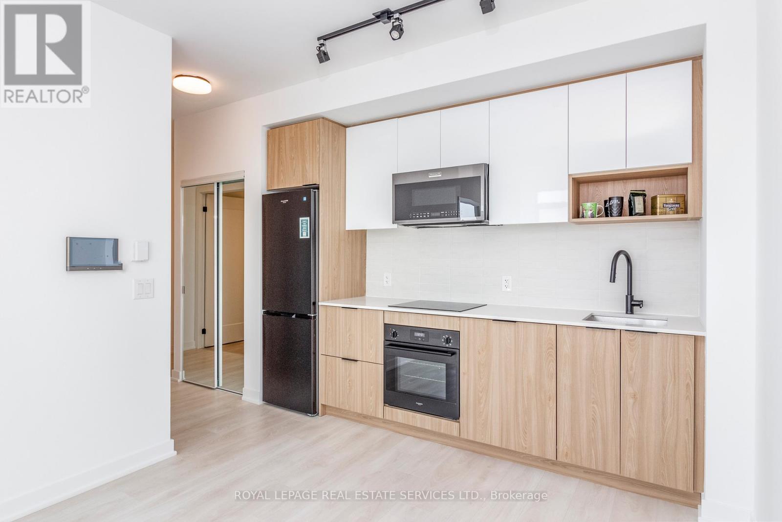 1207 - 5 Defries Street, Toronto, Ontario  M5A 0W7 - Photo 6 - C12428829
