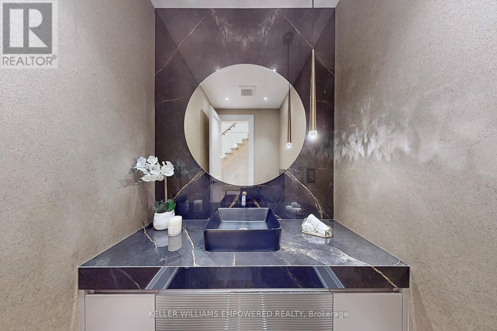 127 Joicey Boulevard, Toronto, Ontario  M5M 2T8 - Photo 25 - C12428876