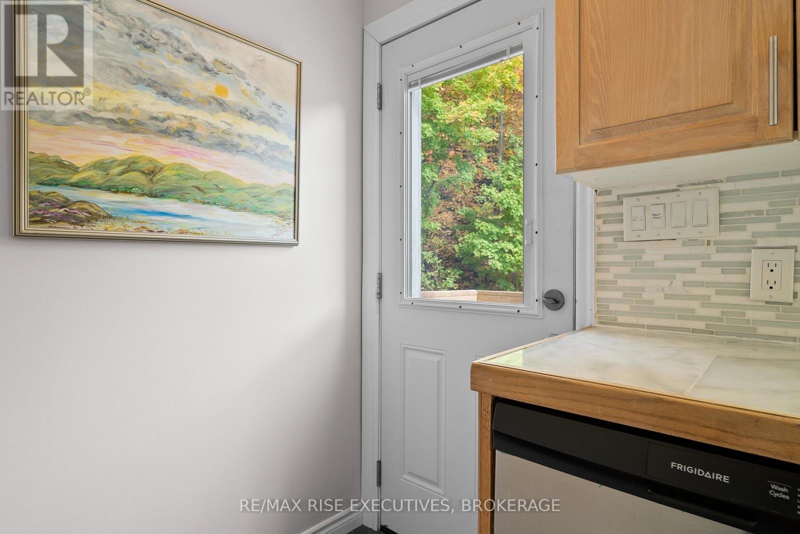 4358 Desert Lake Road, South Frontenac, Ontario  K0H 2W0 - Photo 17 - X12428902