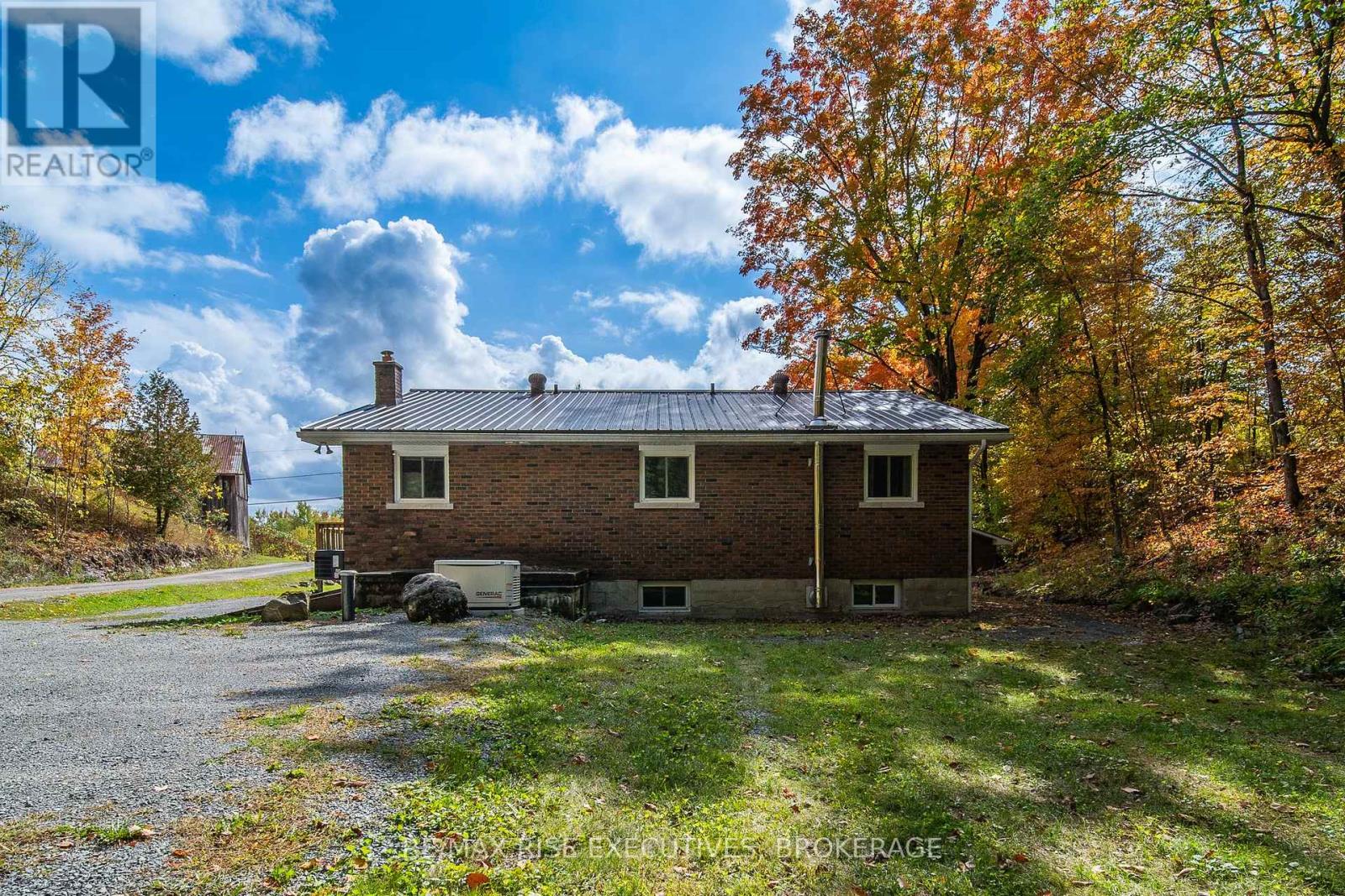 4358 Desert Lake Road, South Frontenac, Ontario  K0H 2W0 - Photo 33 - X12428902