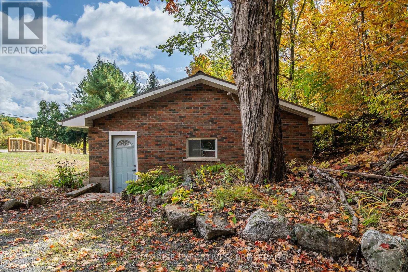 4358 Desert Lake Road, South Frontenac, Ontario  K0H 2W0 - Photo 35 - X12428902