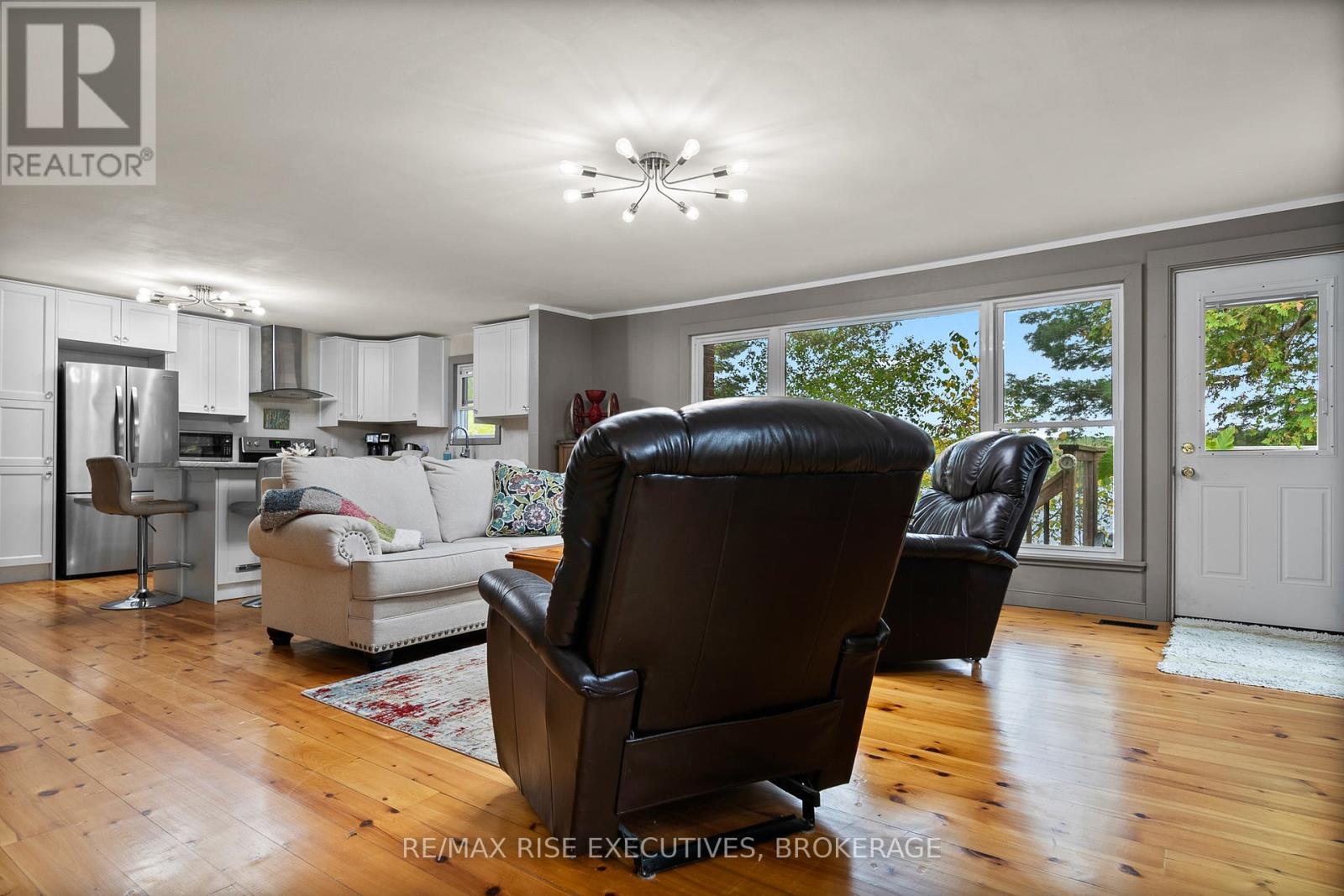 1017 Woods Lane, Frontenac, Ontario  K0H 1W0 - Photo 14 - X12428904