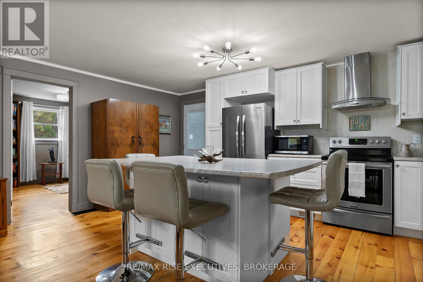 1017 Woods Lane, Frontenac, Ontario  K0H 1W0 - Photo 6 - X12428904