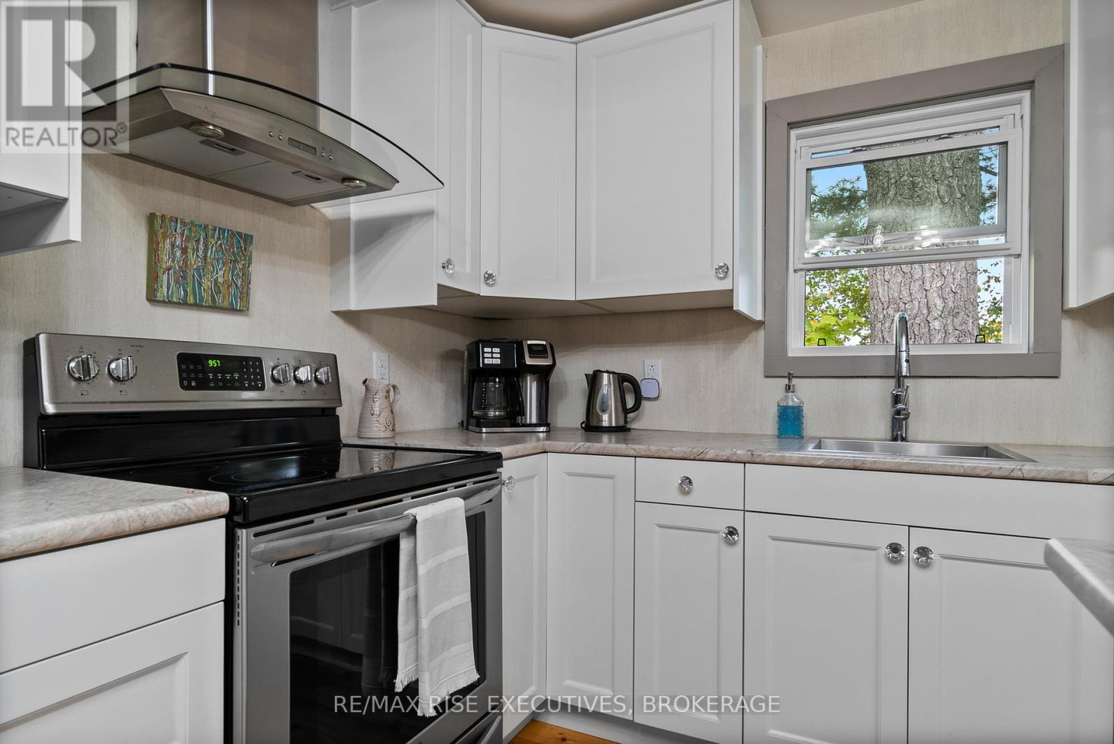 1017 Woods Lane, Frontenac, Ontario  K0H 1W0 - Photo 7 - X12428904