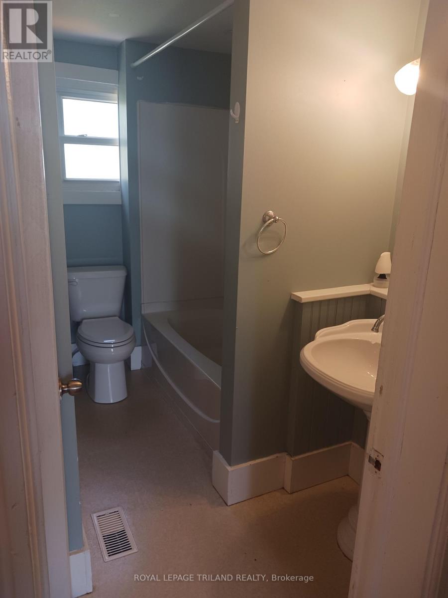 55 Main Street S, Lambton Shores, Ontario  N0N 1J0 - Photo 16 - X12429018