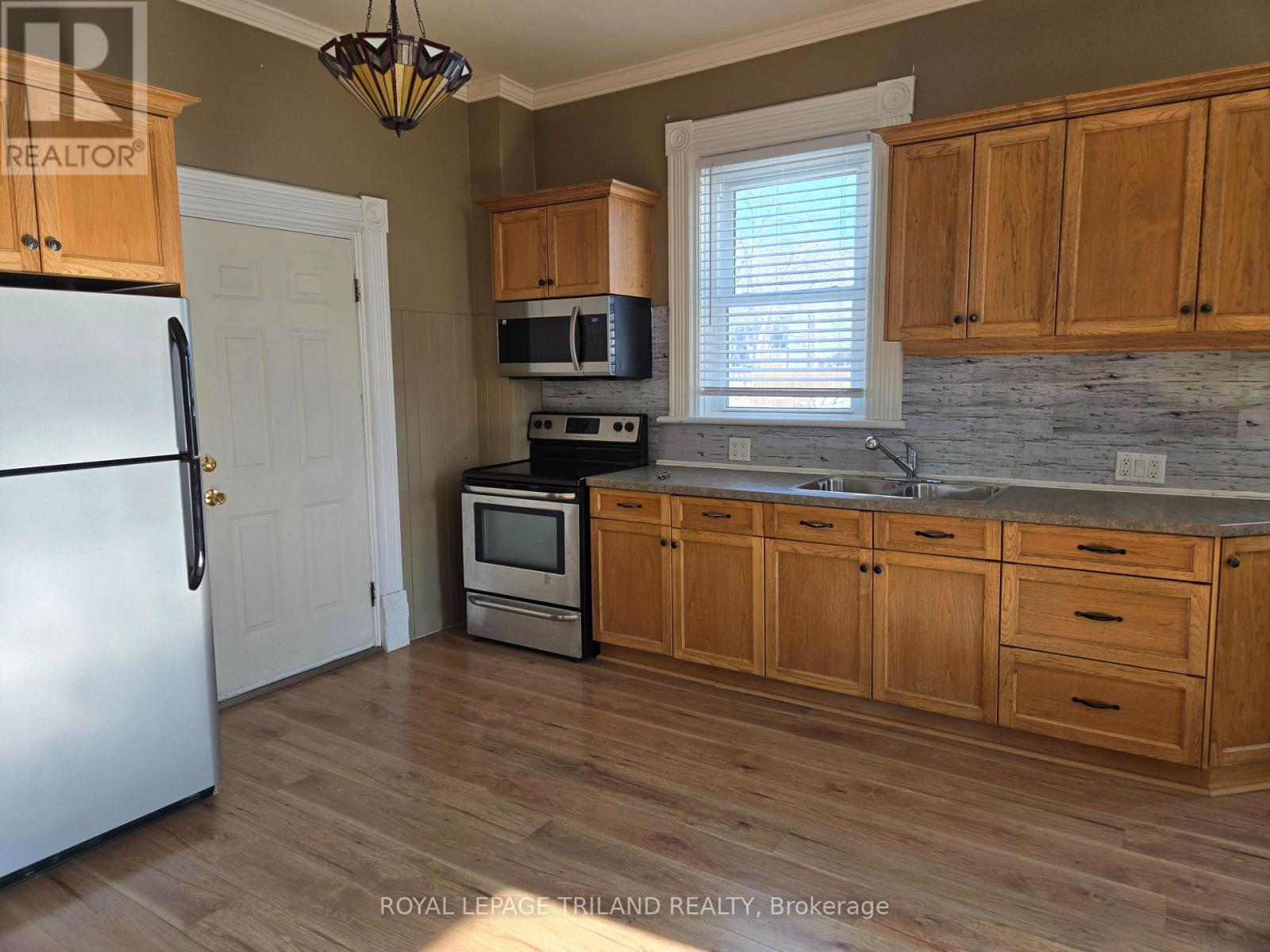 55 Main Street S, Lambton Shores, Ontario  N0N 1J0 - Photo 9 - X12429018
