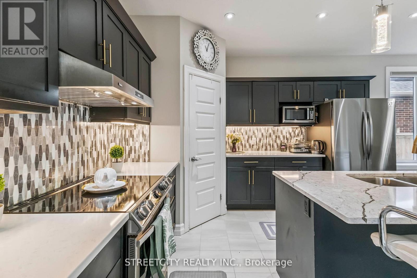 53 Arrowwood Path, Middlesex Centre, Ontario  N0M 2A0 - Photo 20 - X12429026