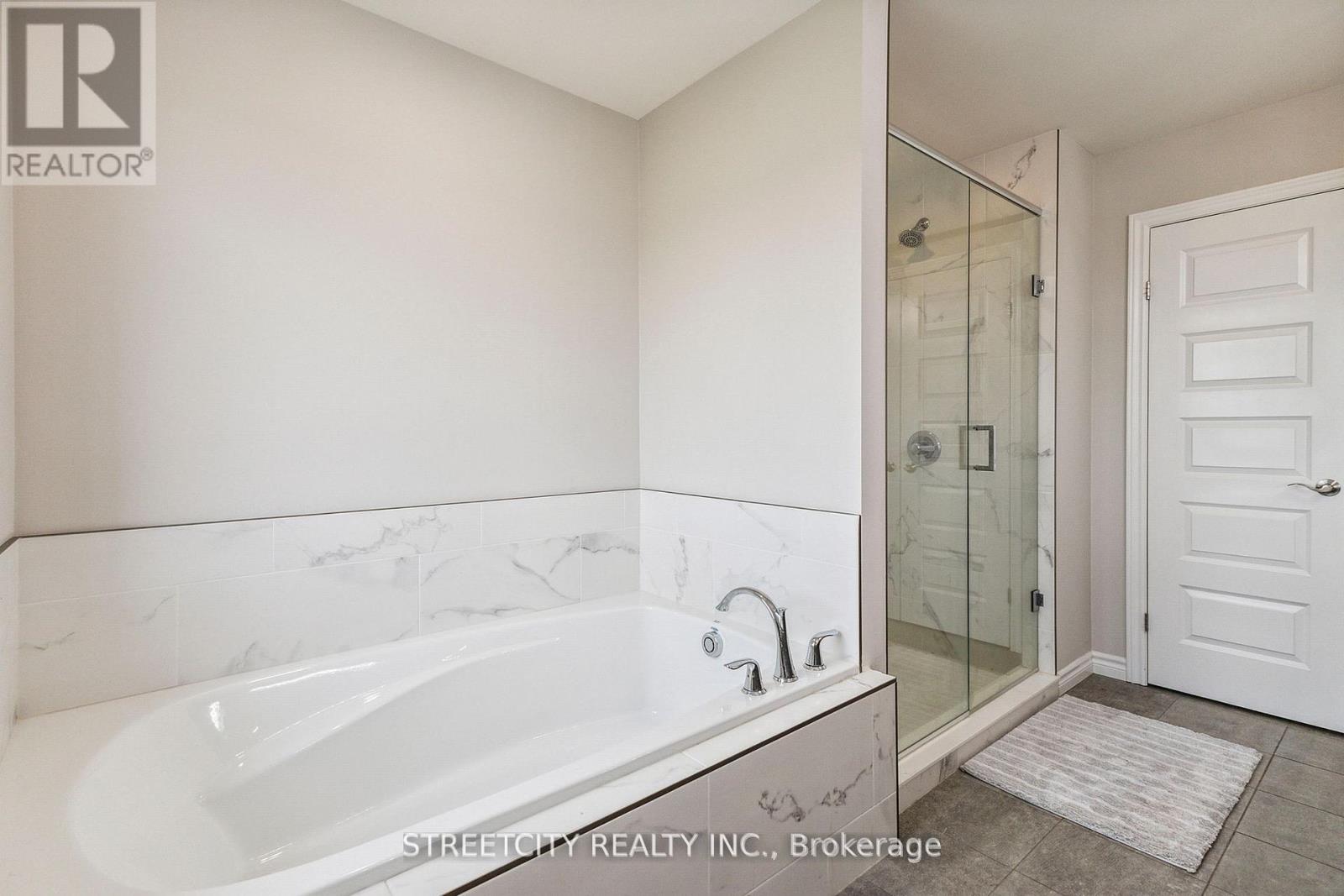 53 Arrowwood Path, Middlesex Centre, Ontario  N0M 2A0 - Photo 37 - X12429026