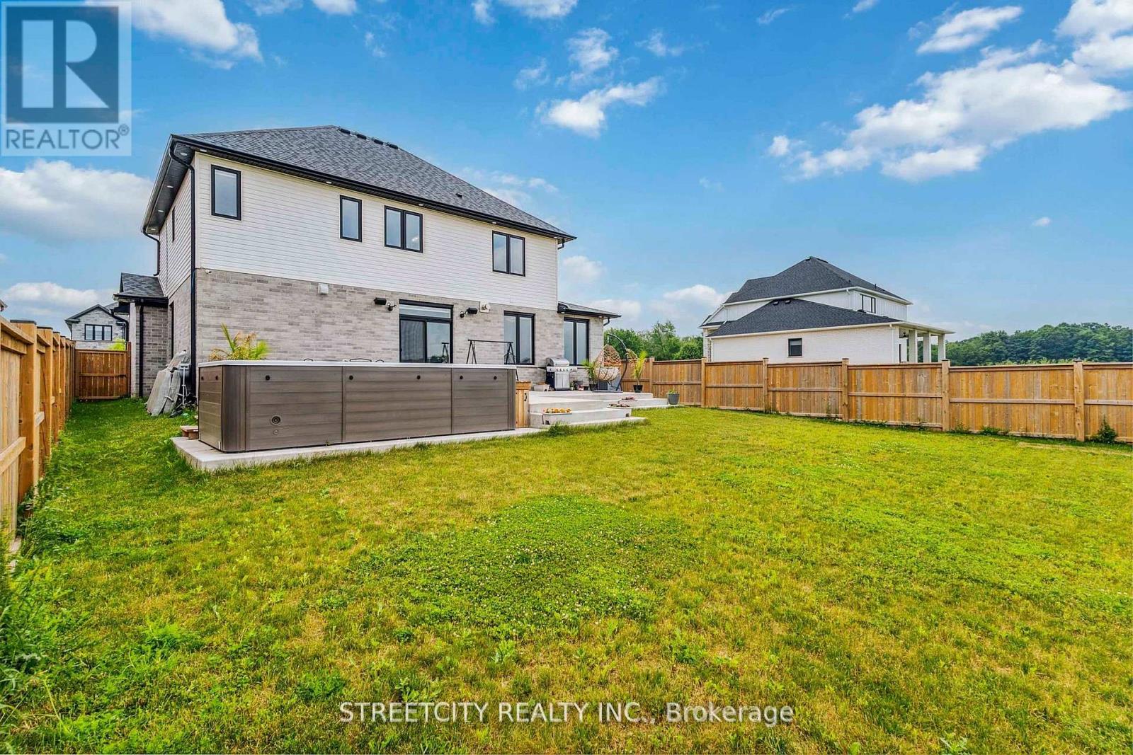 53 Arrowwood Path, Middlesex Centre, Ontario  N0M 2A0 - Photo 41 - X12429026