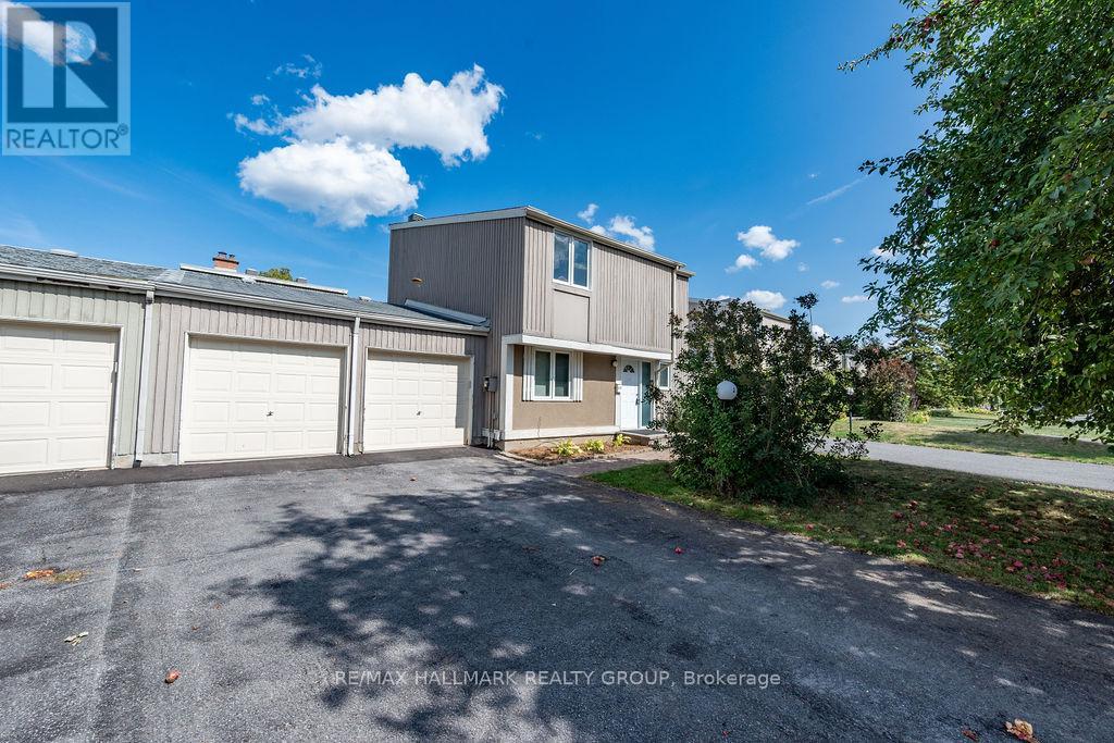 D - 29D VARLEY DRIVE, Ottawa, Ontario