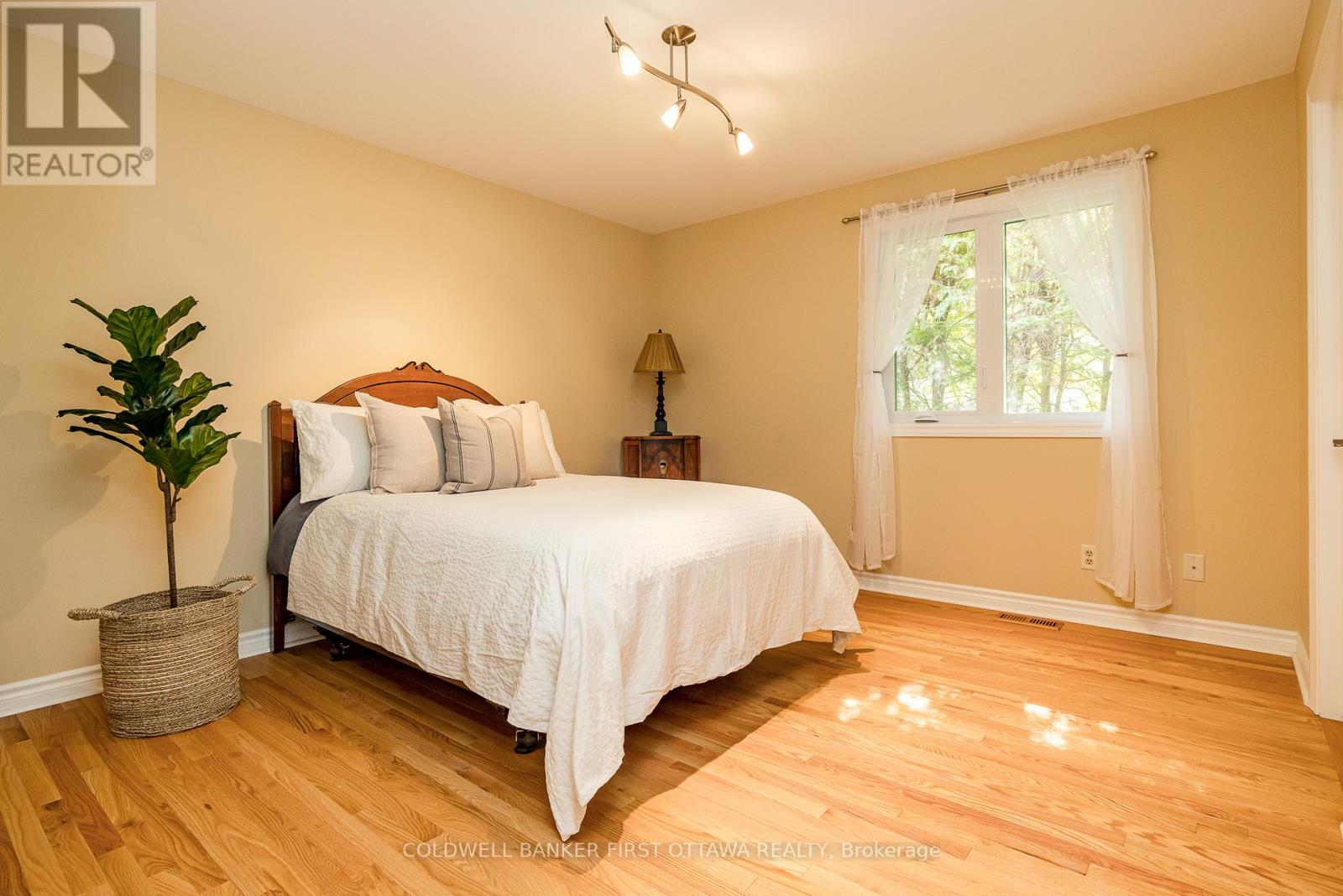 9 Lone Meadow Trail, Ottawa, Ontario  K2S 1C9 - Photo 21 - X12428993