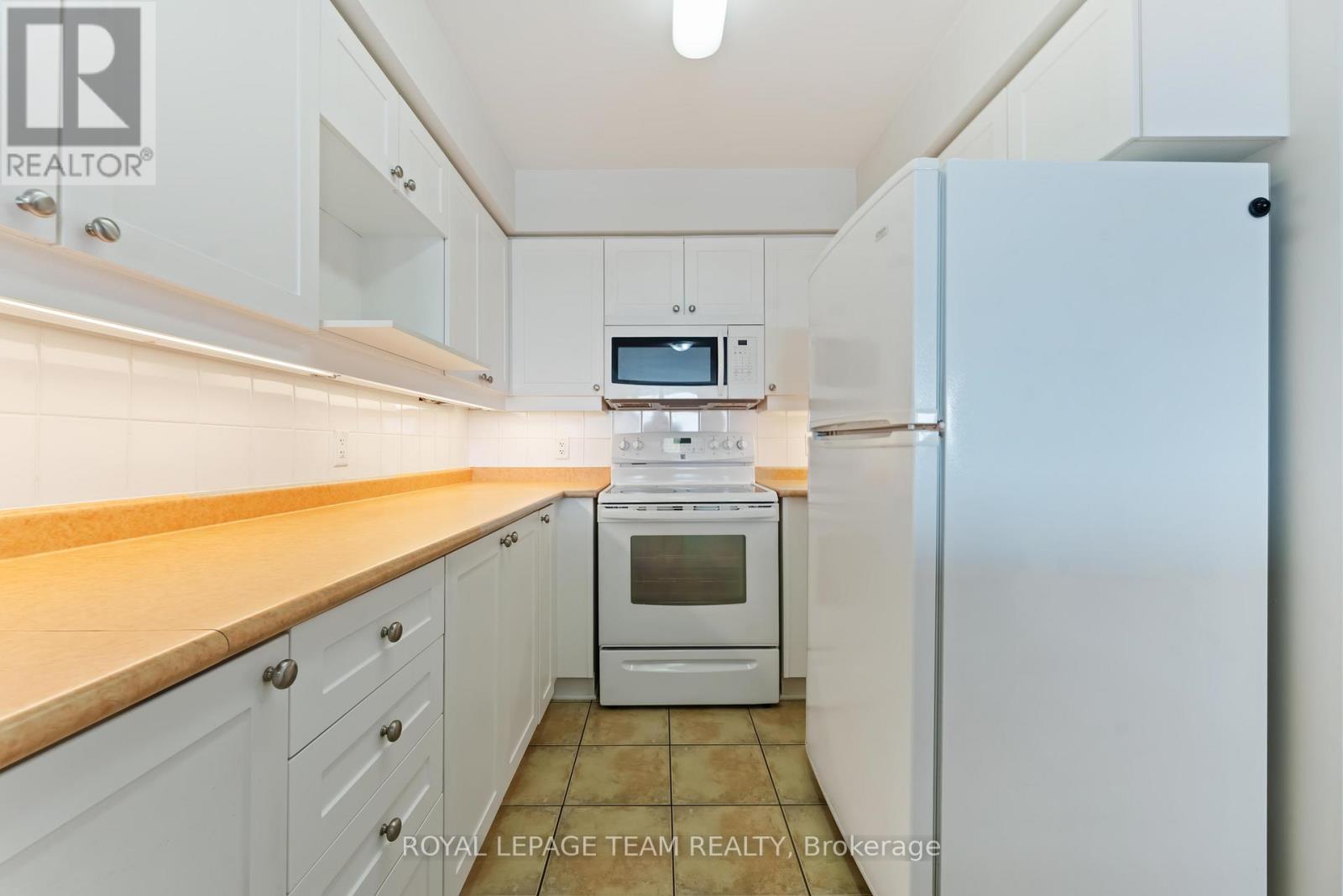 801 - 120 Grant Carman Drive, Ottawa, Ontario  K2E 1C8 - Photo 10 - X12429032