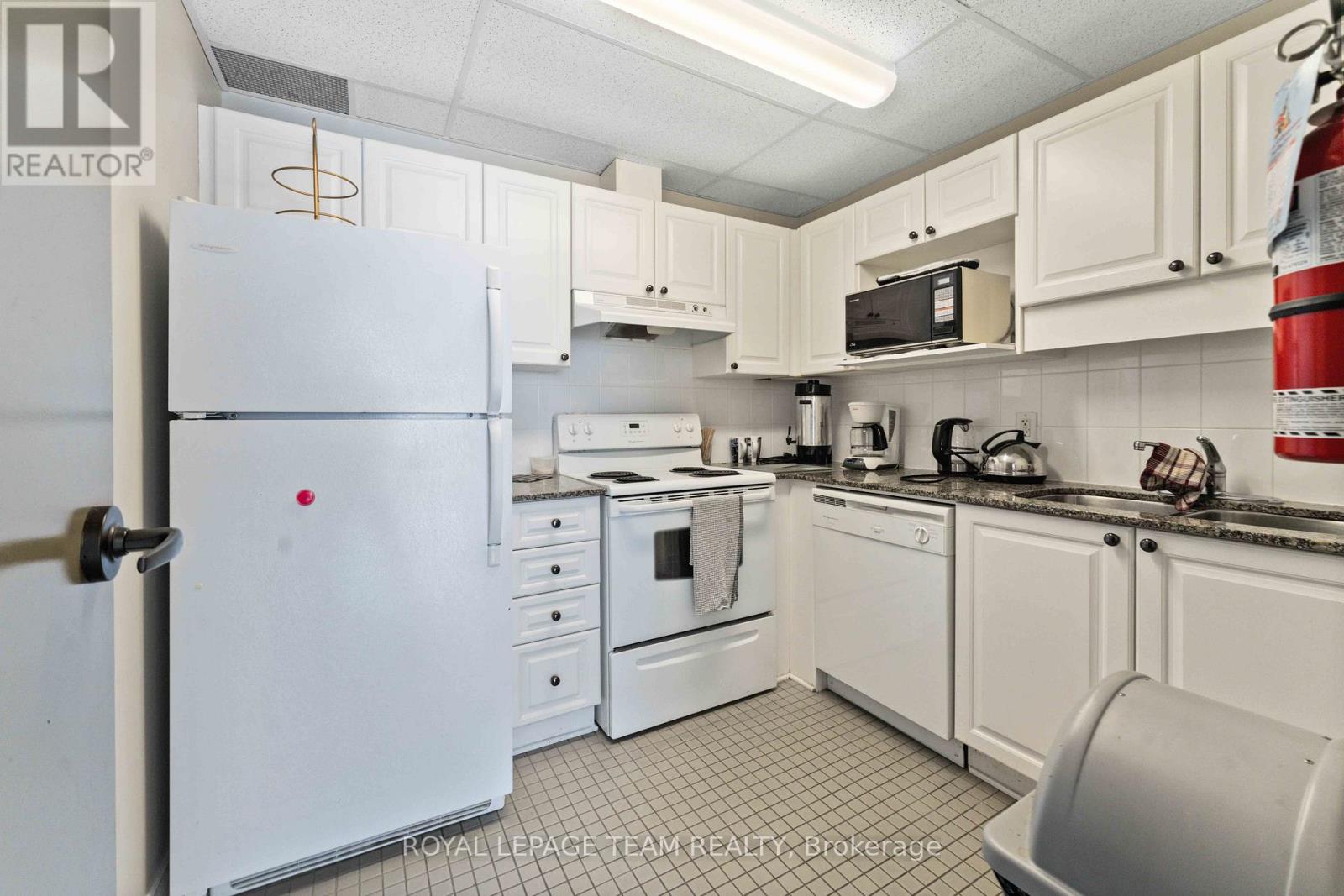 801 - 120 Grant Carman Drive, Ottawa, Ontario  K2E 1C8 - Photo 31 - X12429032