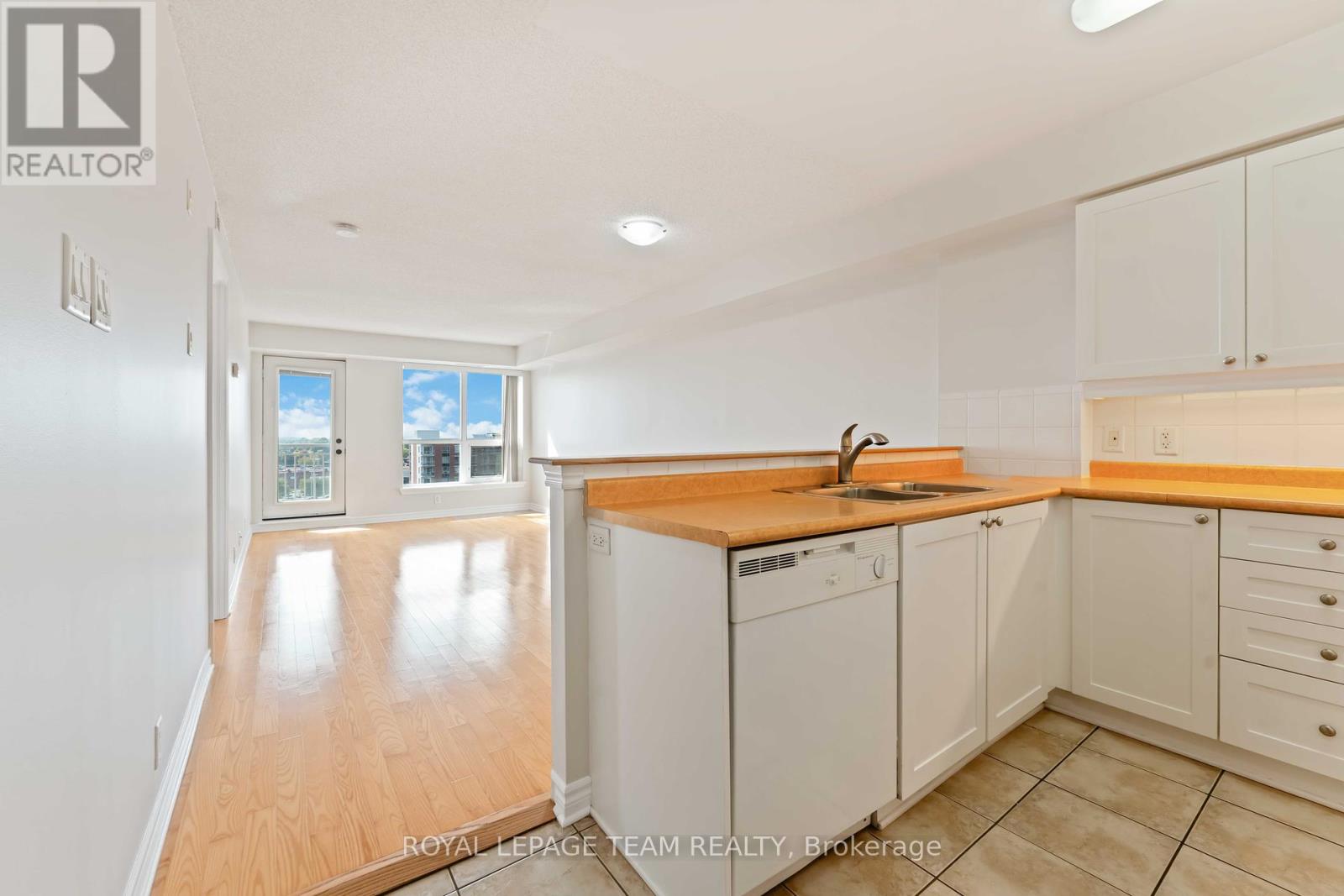 801 - 120 Grant Carman Drive, Ottawa, Ontario  K2E 1C8 - Photo 8 - X12429032
