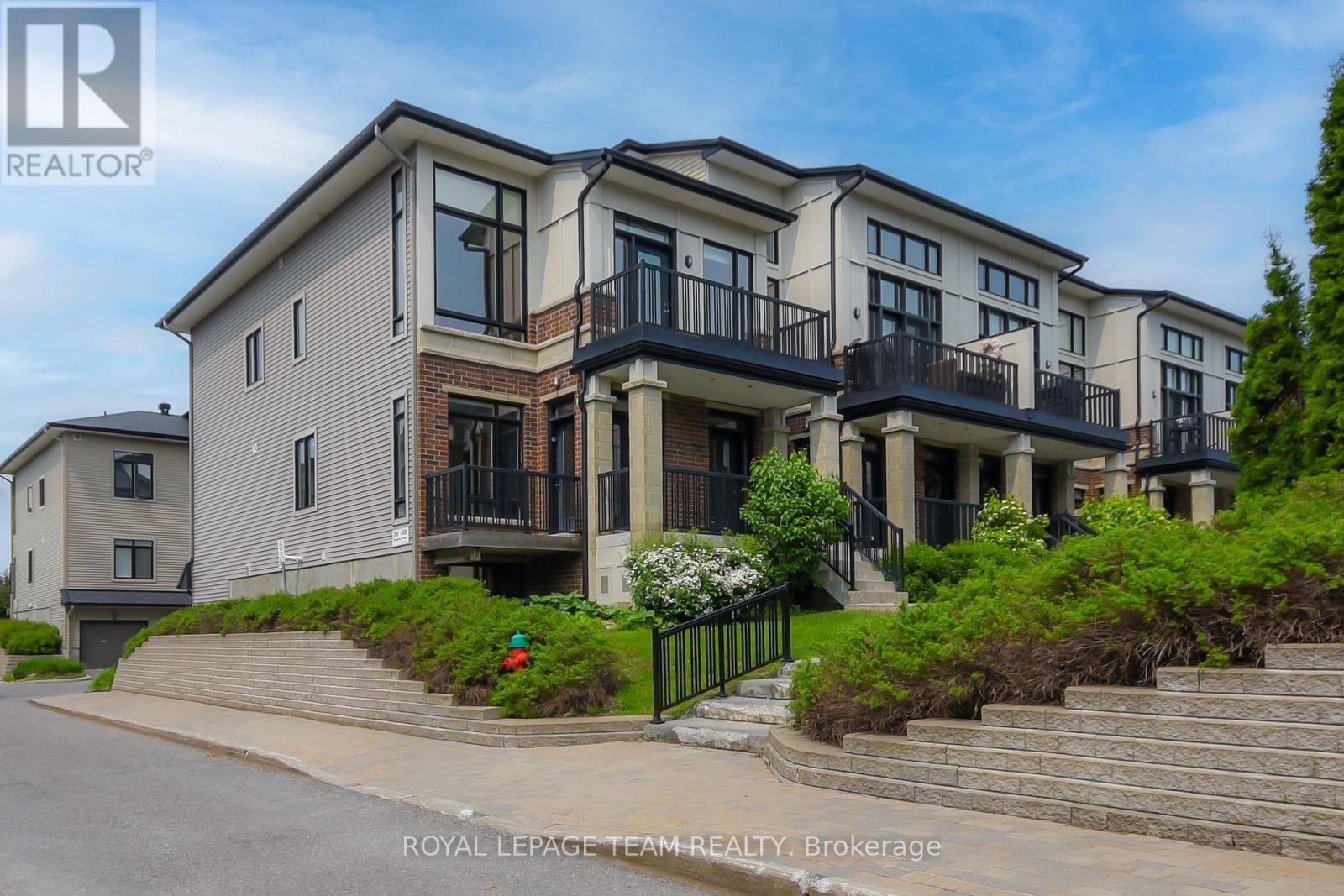 28 - 200 PEMBINA PRIVATE, Ottawa, Ontario