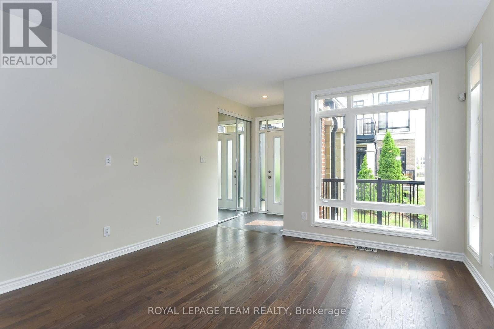 28 - 200 Pembina Private, Ottawa, Ontario  K4M 0G7 - Photo 4 - X12429063