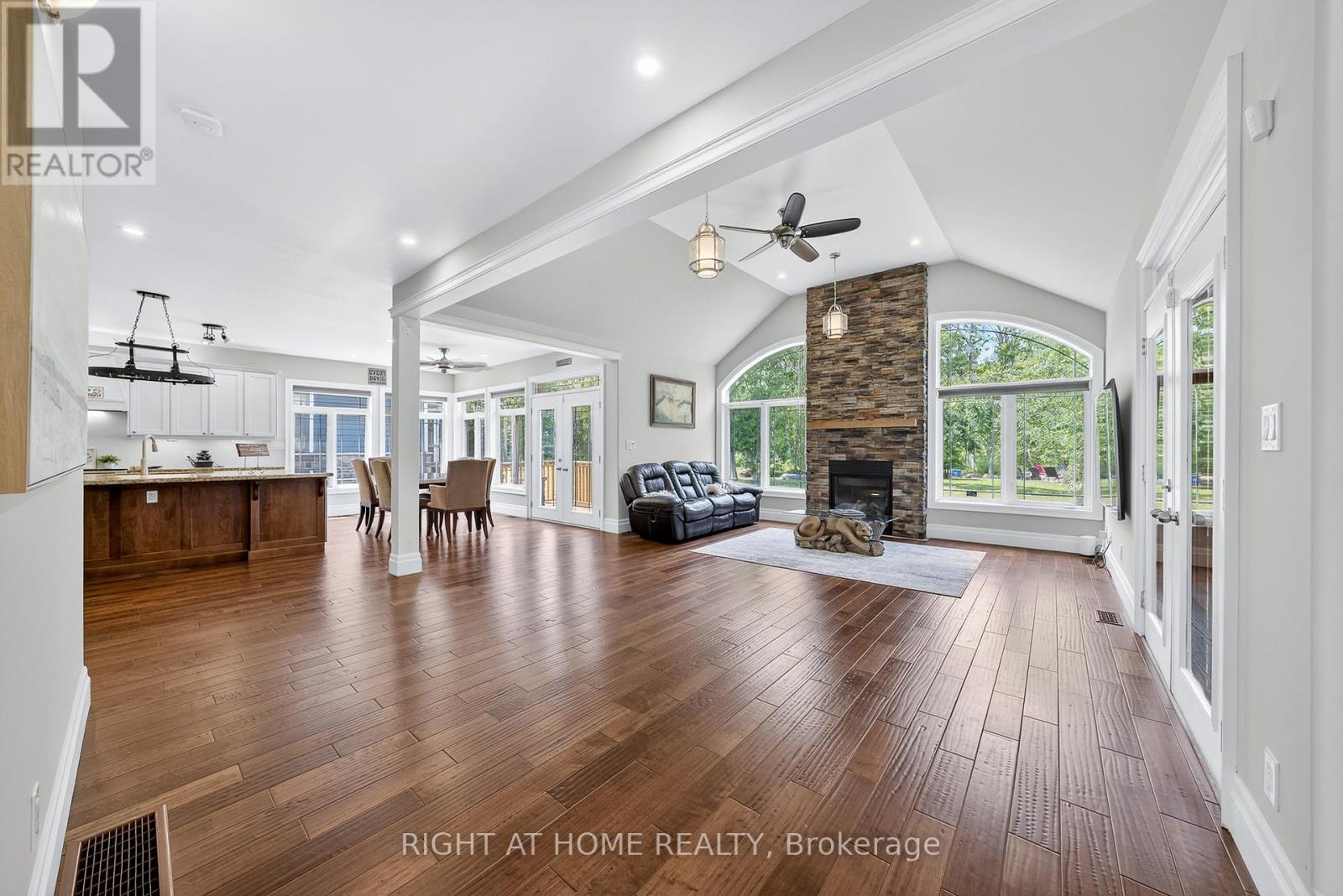 3500 Crescent Harbour Road, Innisfil, Ontario  L9S 2Y8 - Photo 10 - N12428830