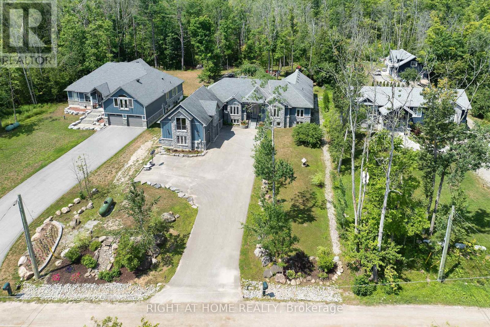 3500 Crescent Harbour Road, Innisfil, Ontario  L9S 2Y8 - Photo 3 - N12428830
