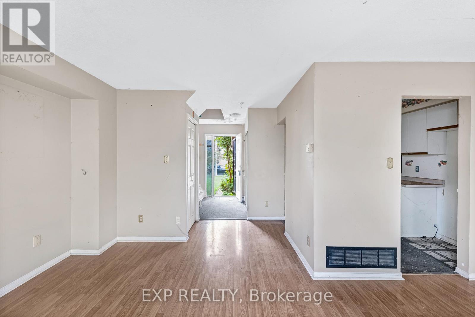 2183 Ferguson Street, Innisfil, Ontario  L9S 1X6 - Photo 13 - N12428857