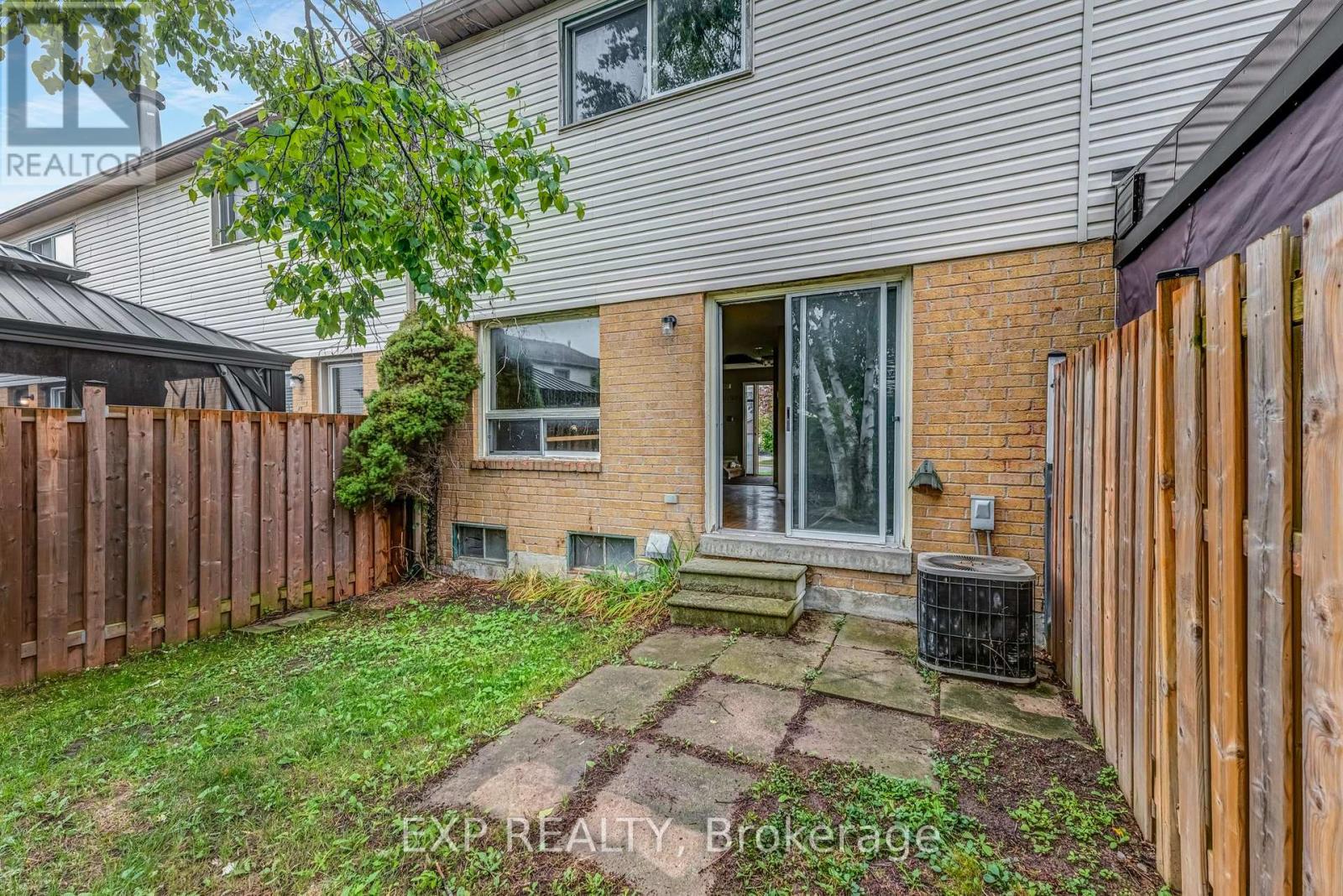 2183 Ferguson Street, Innisfil, Ontario  L9S 1X6 - Photo 18 - N12428857