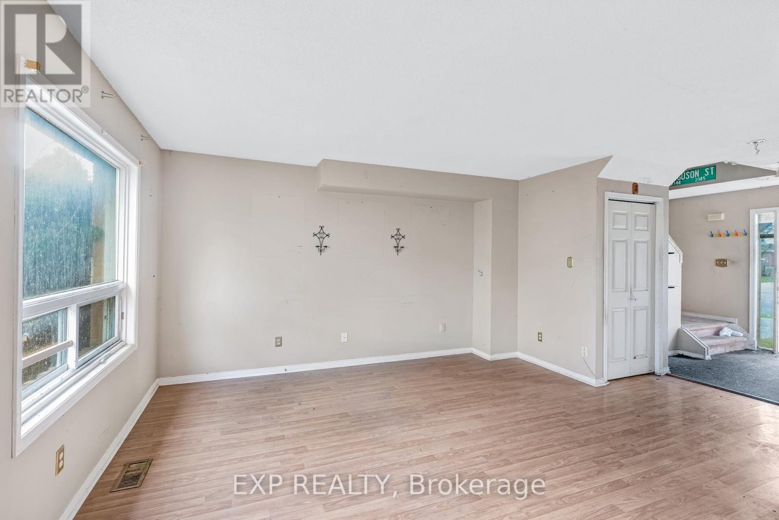 2183 Ferguson Street, Innisfil, Ontario  L9S 1X6 - Photo 5 - N12428857