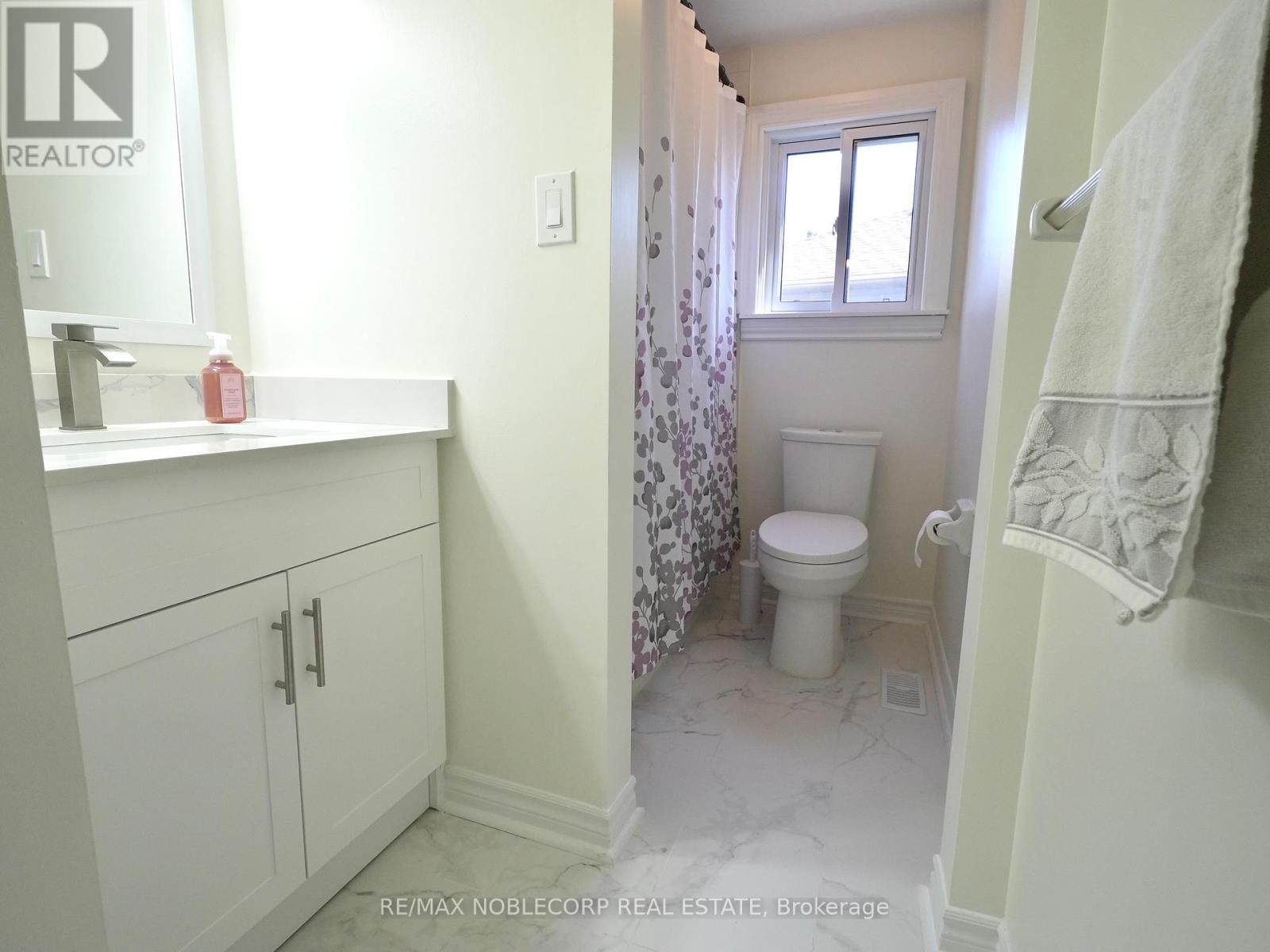 62 O'shaughnessy Crescent, Barrie, Ontario  L4N 7L8 - Photo 26 - S12428845
