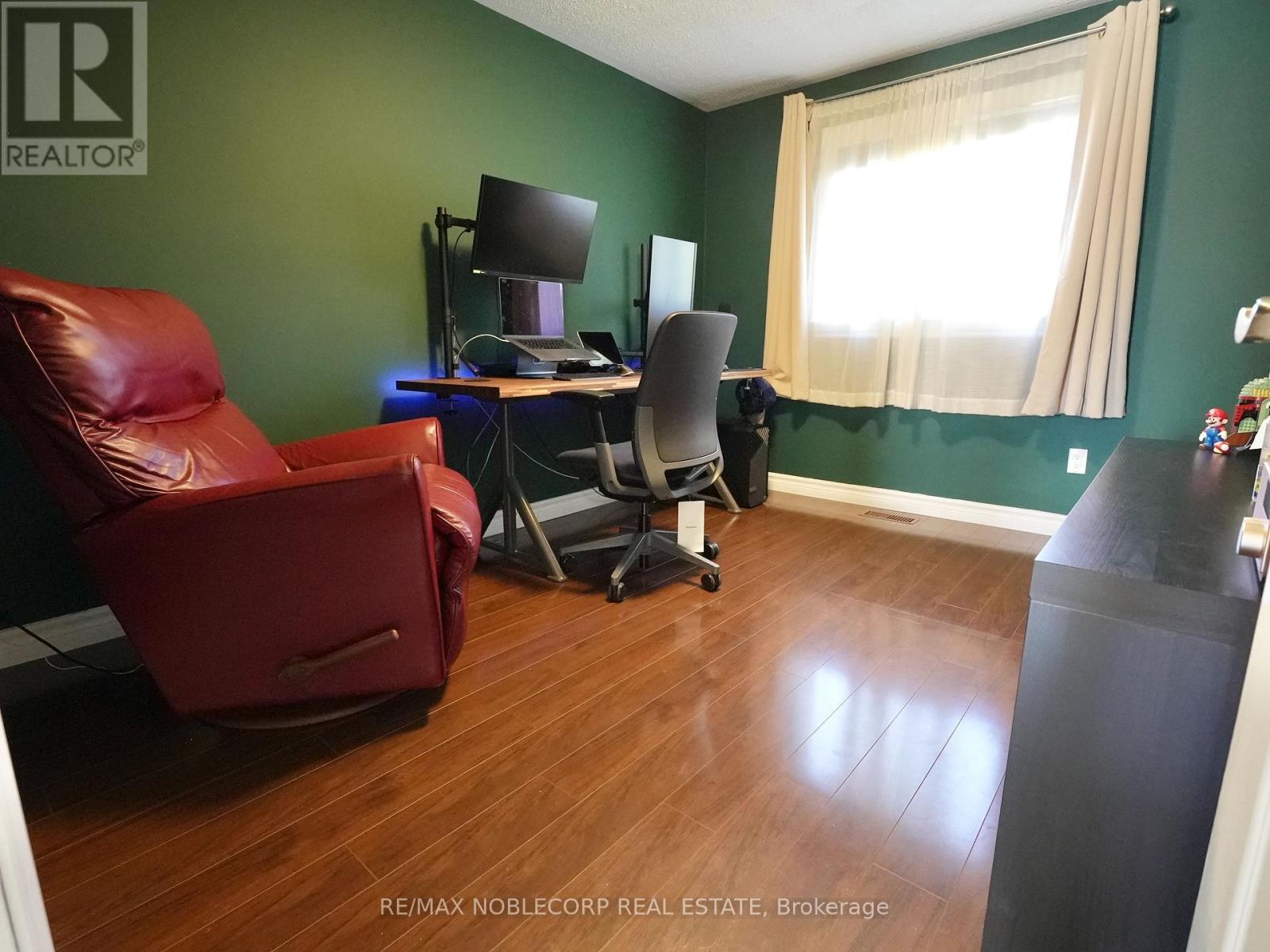 62 O'shaughnessy Crescent, Barrie, Ontario  L4N 7L8 - Photo 32 - S12428845