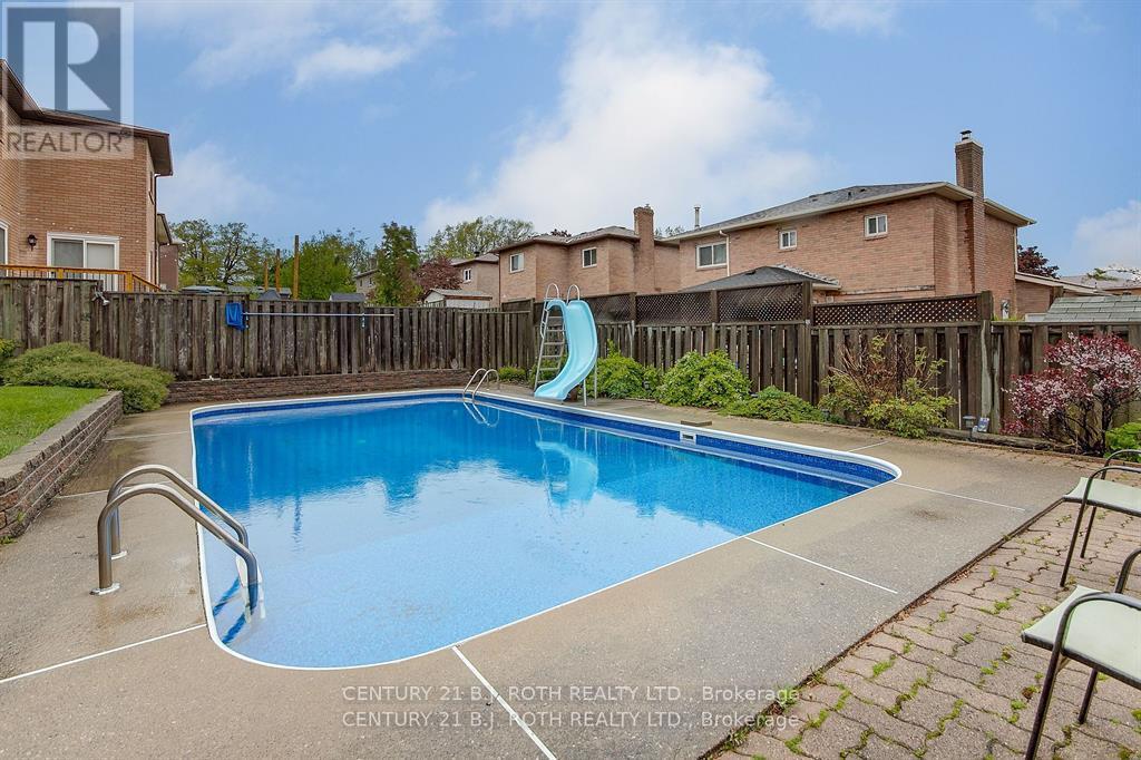 25 Keats Drive, Barrie, Ontario  L4N 6C9 - Photo 12 - S12428865