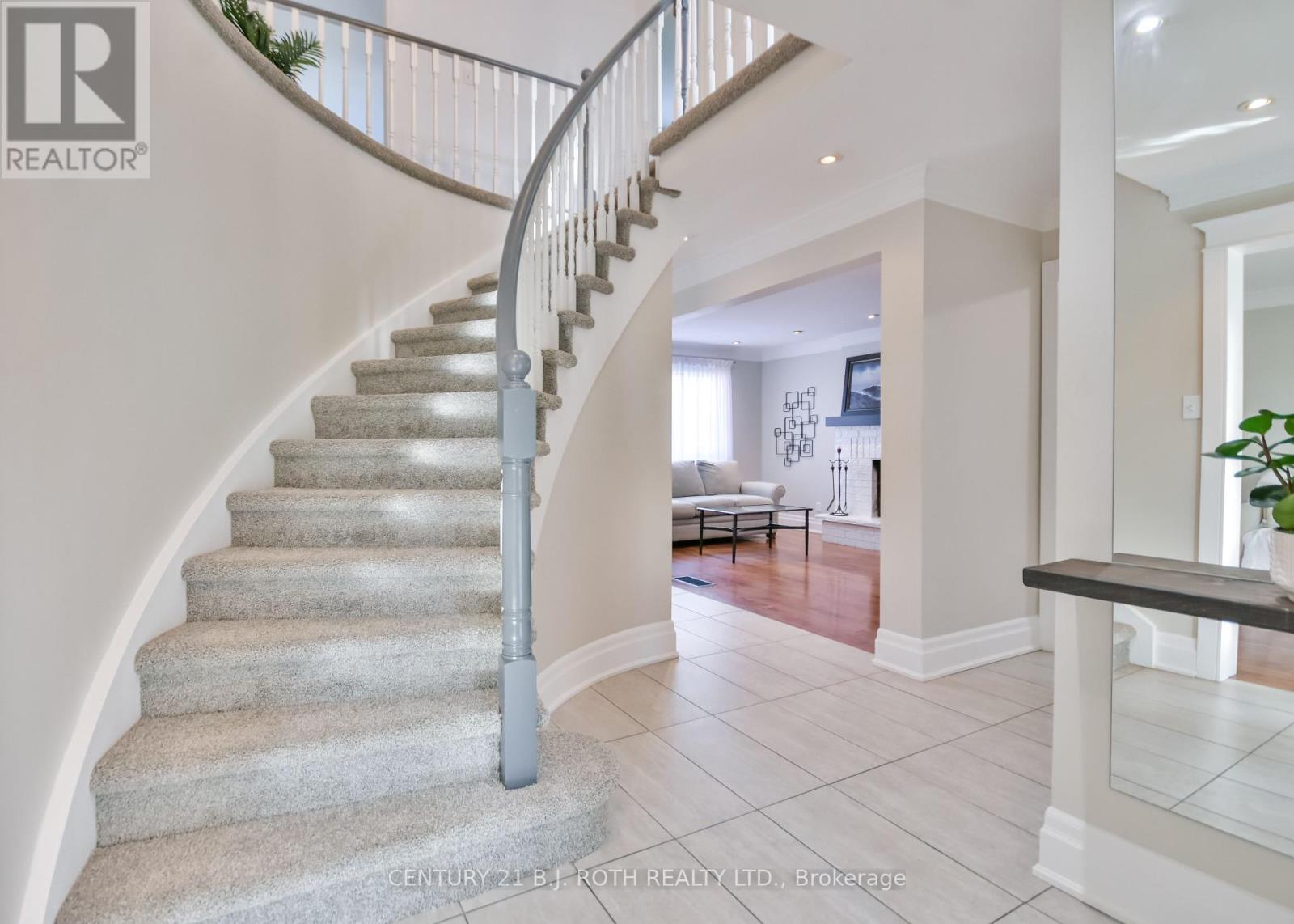 25 Keats Drive, Barrie, Ontario  L4N 6C9 - Photo 22 - S12428865