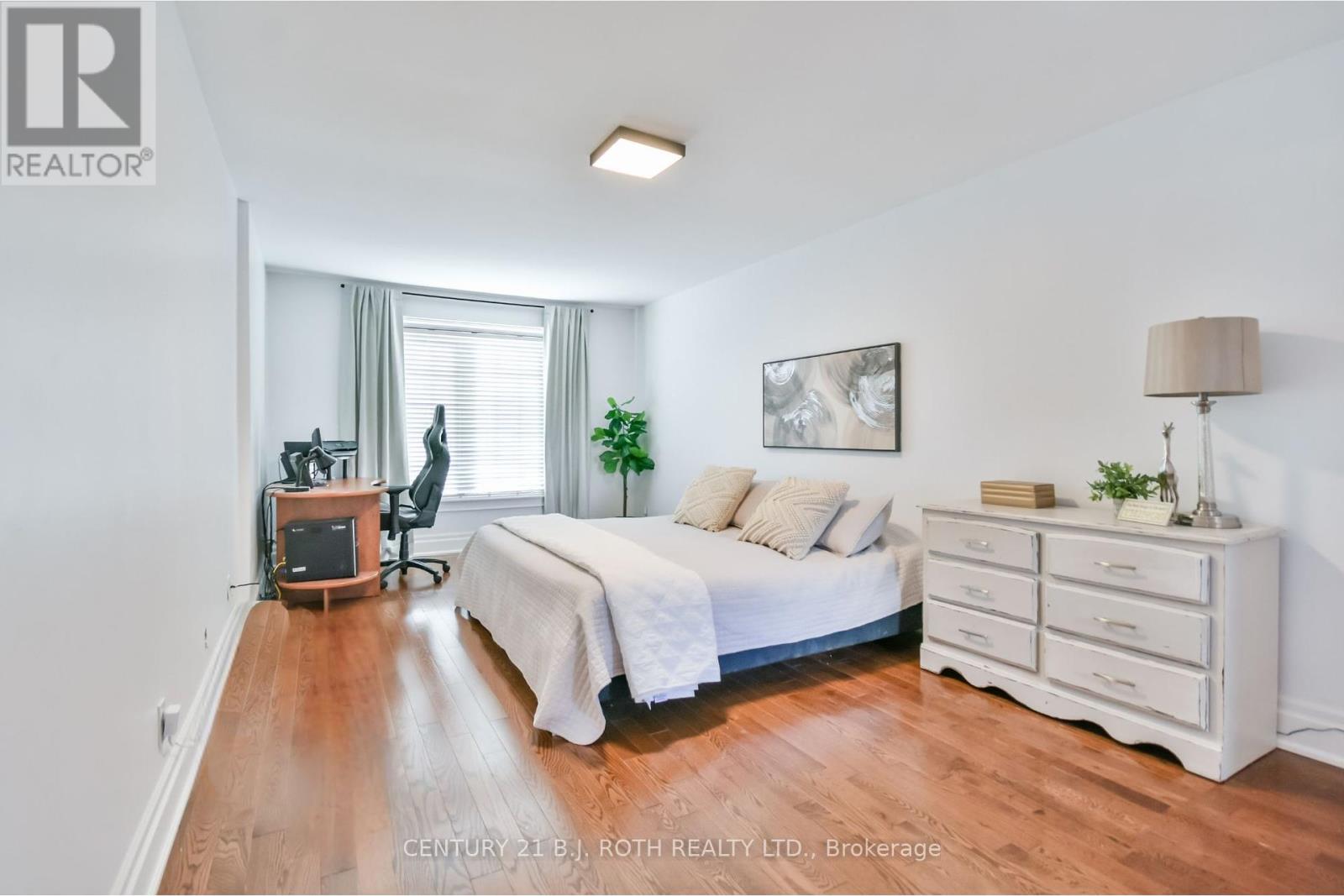 25 Keats Drive, Barrie, Ontario  L4N 6C9 - Photo 23 - S12428865