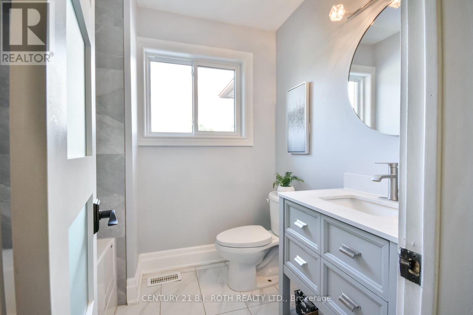 25 Keats Drive, Barrie, Ontario  L4N 6C9 - Photo 25 - S12428865