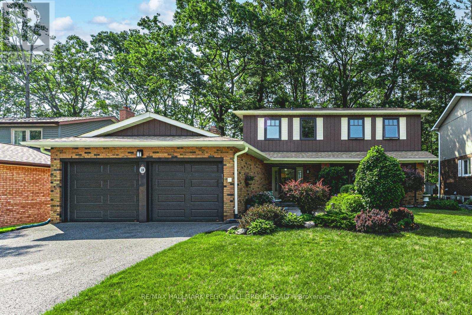 19 OAKRIDGE DRIVE, Barrie, Ontario