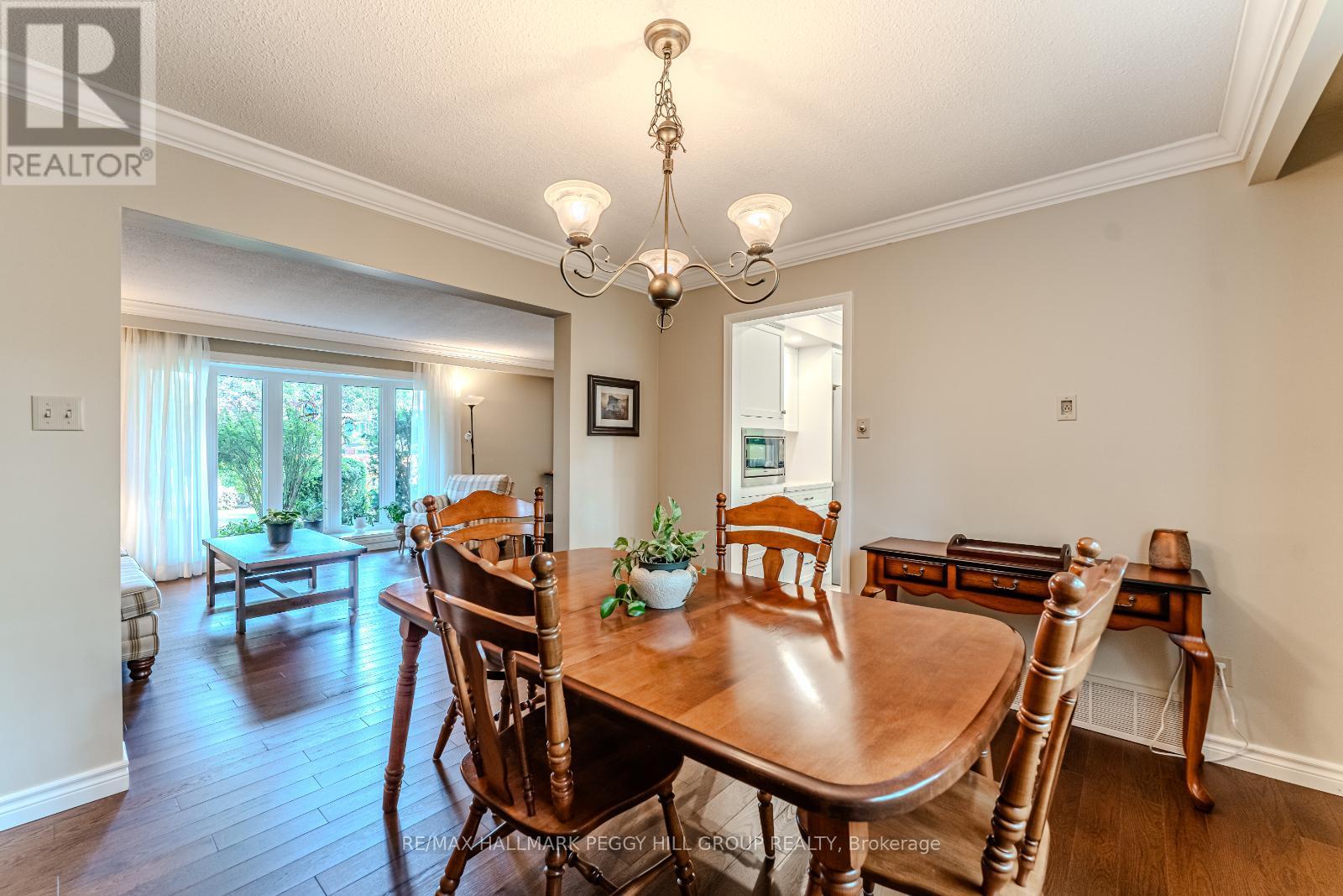 19 Oakridge Drive, Barrie, Ontario  L4N 5N6 - Photo 8 - S12428874
