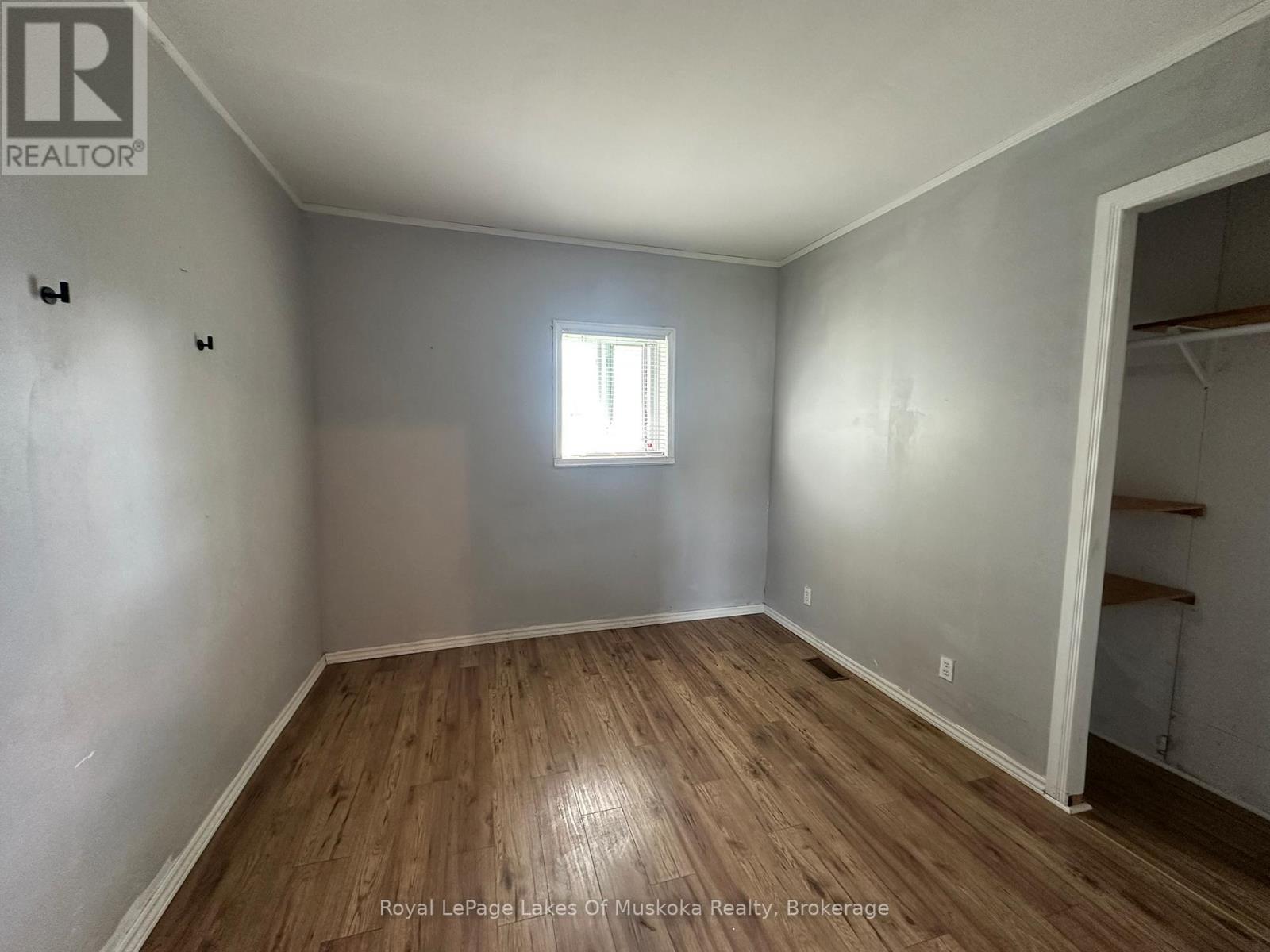 125 Ontario Street, Burk's Falls, Ontario  P0A 1C0 - Photo 8 - X12428894