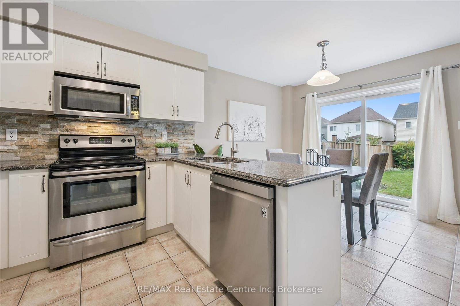 90 Starlight Avenue, Woolwich, Ontario  N0B 1M0 - Photo 4 - X12429028