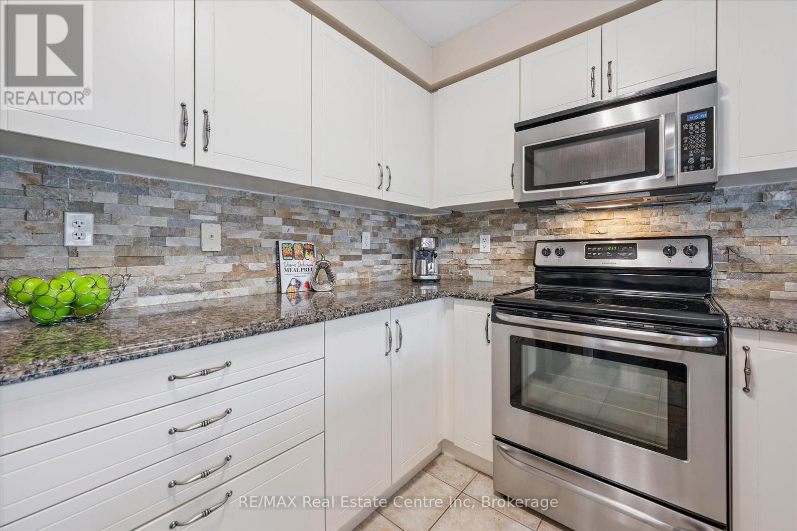 90 Starlight Avenue, Woolwich, Ontario  N0B 1M0 - Photo 5 - X12429028