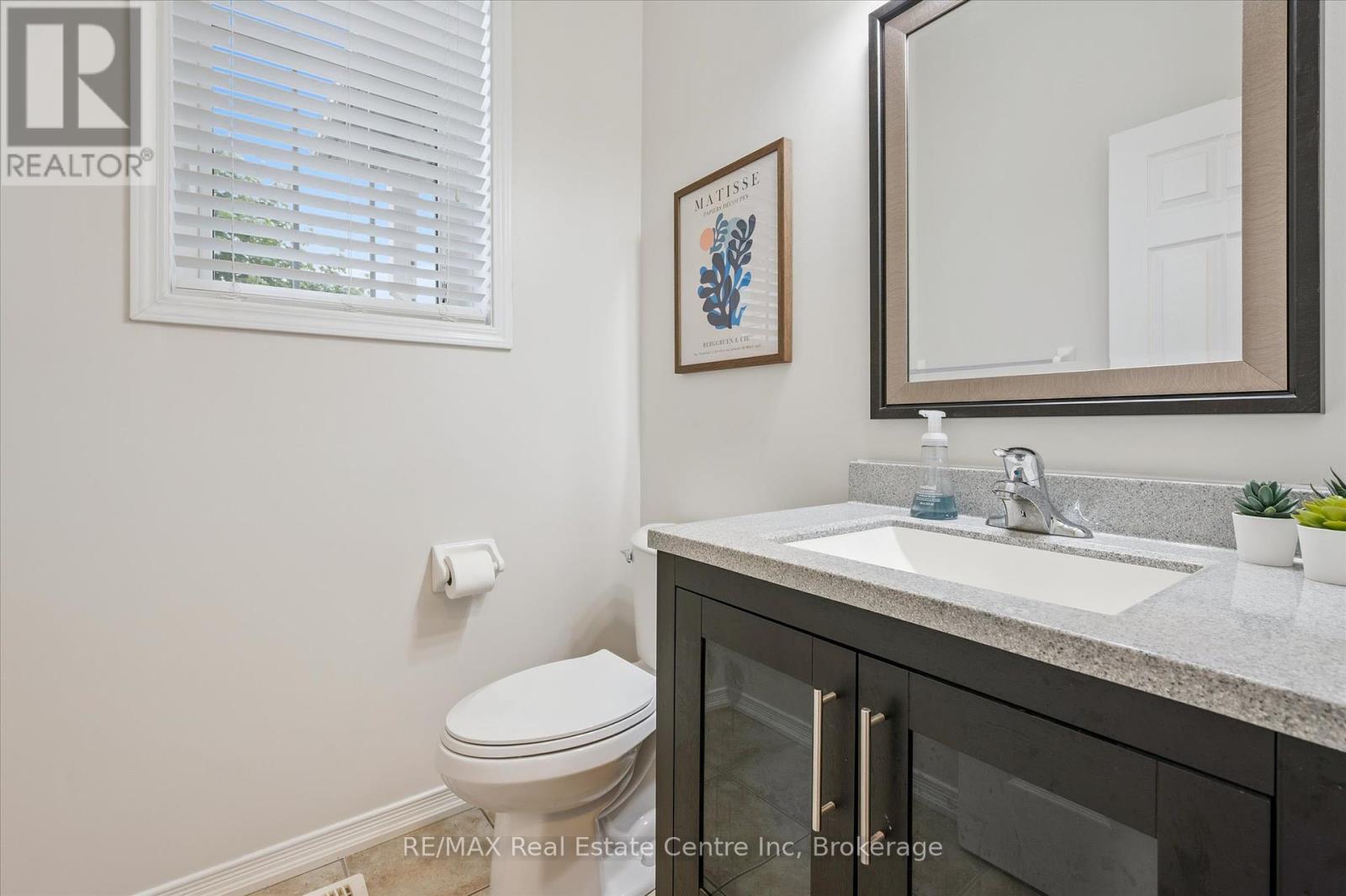 90 Starlight Avenue, Woolwich, Ontario  N0B 1M0 - Photo 8 - X12429028