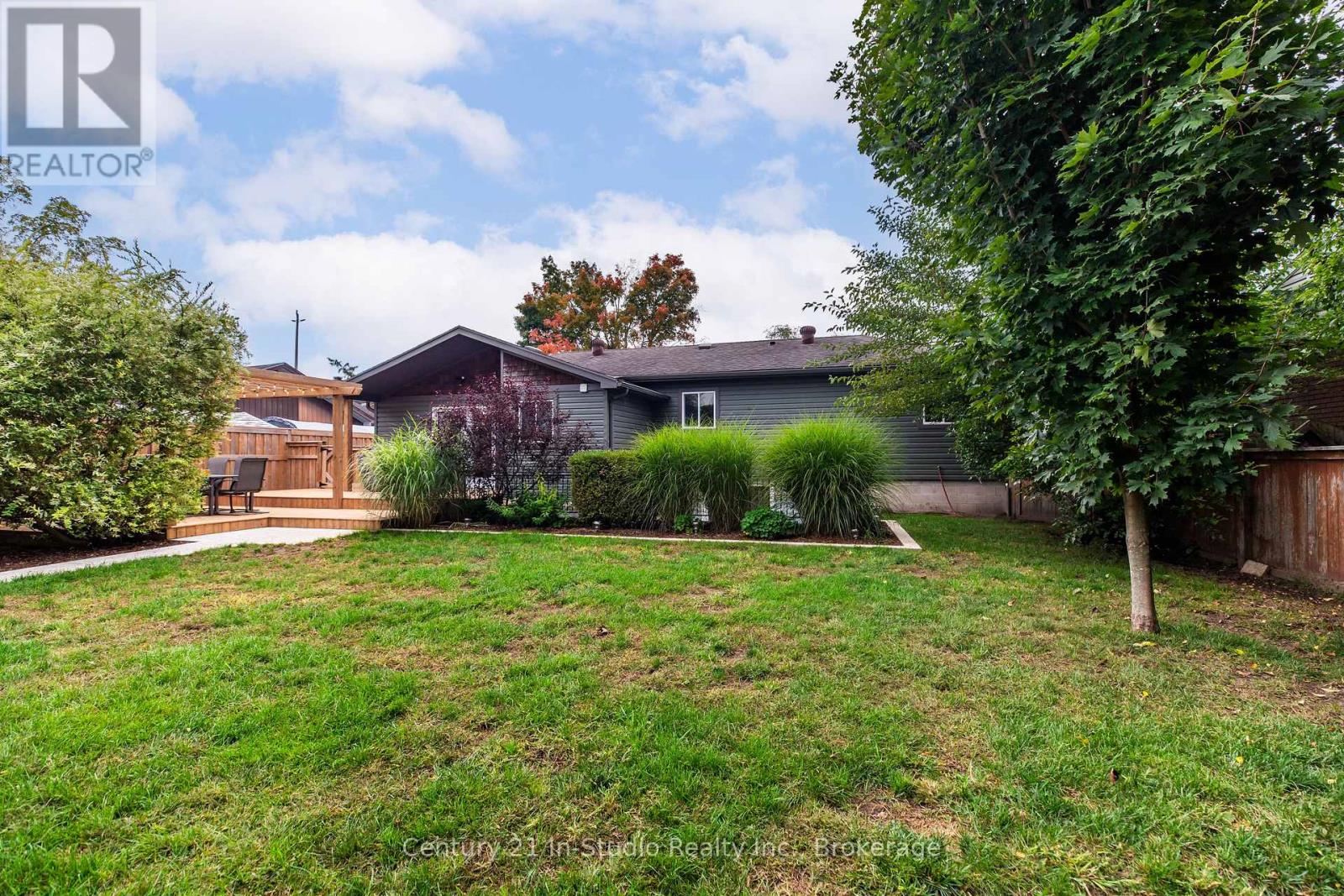 393 Mill Street, Saugeen Shores, Ontario  N0H 2C0 - Photo 11 - X12429050