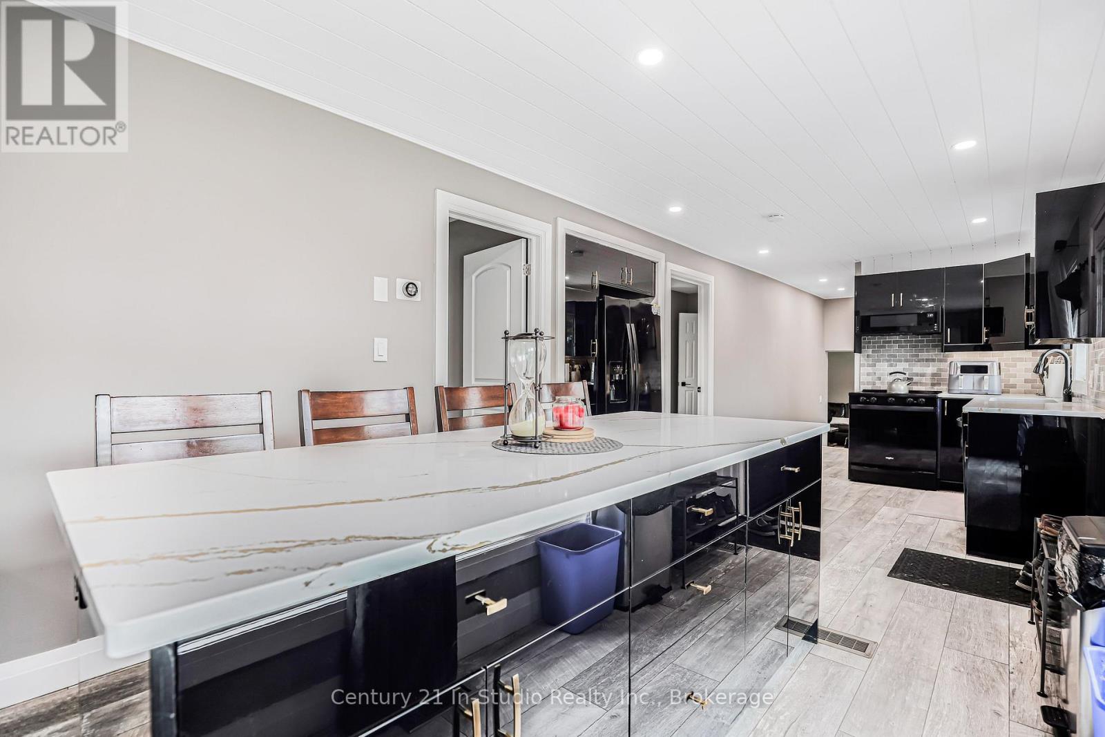 393 Mill Street, Saugeen Shores, Ontario  N0H 2C0 - Photo 22 - X12429050