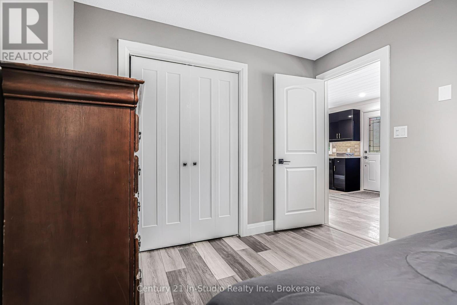 393 Mill Street, Saugeen Shores, Ontario  N0H 2C0 - Photo 27 - X12429050