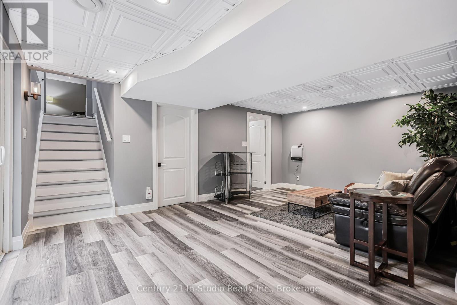 393 Mill Street, Saugeen Shores, Ontario  N0H 2C0 - Photo 36 - X12429050