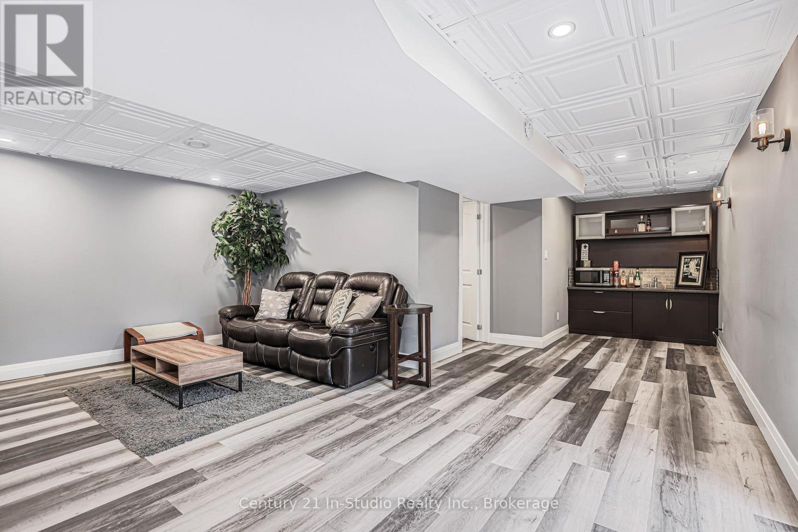 393 Mill Street, Saugeen Shores, Ontario  N0H 2C0 - Photo 37 - X12429050